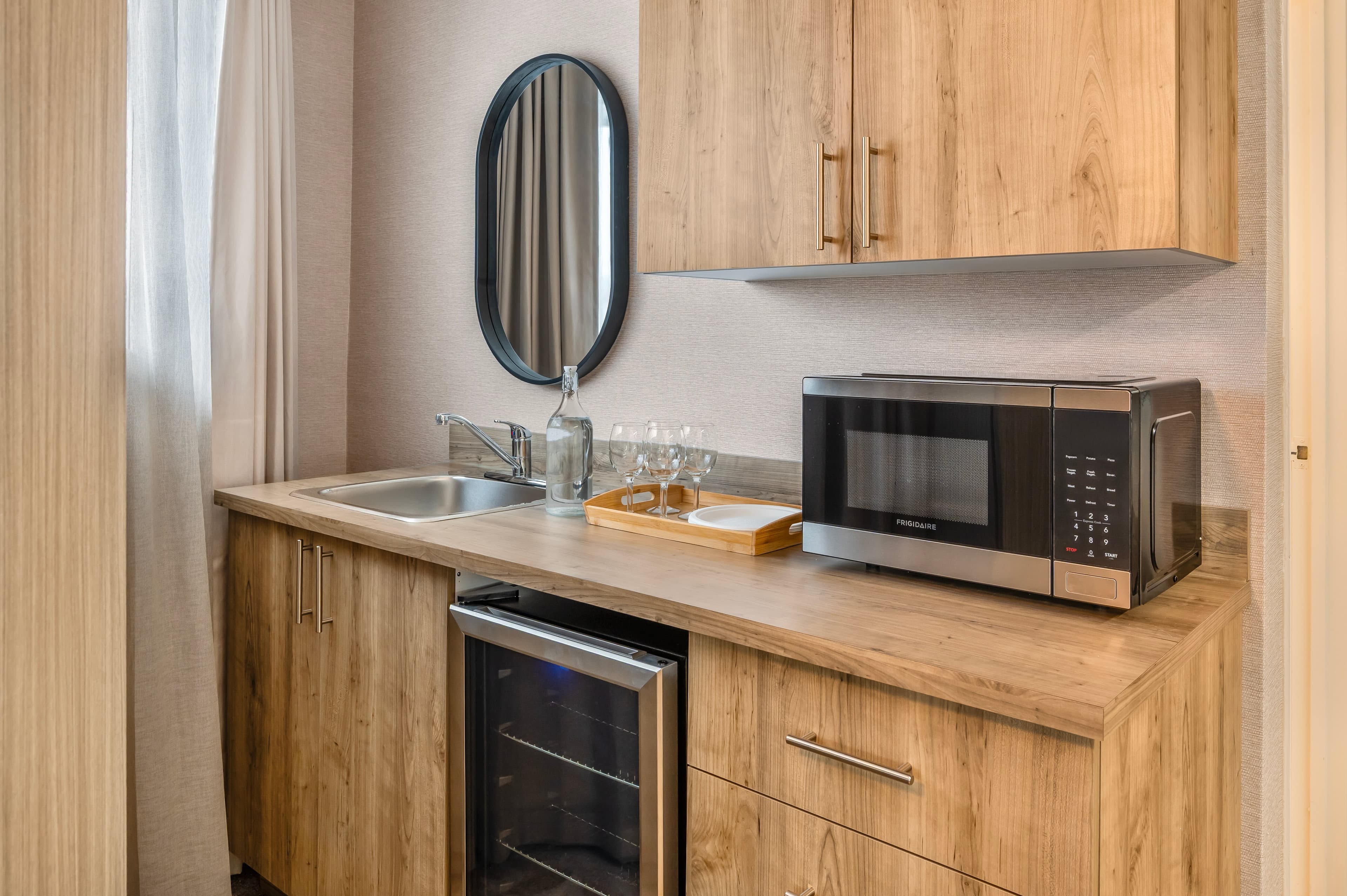 Comfort Inn - Image 5