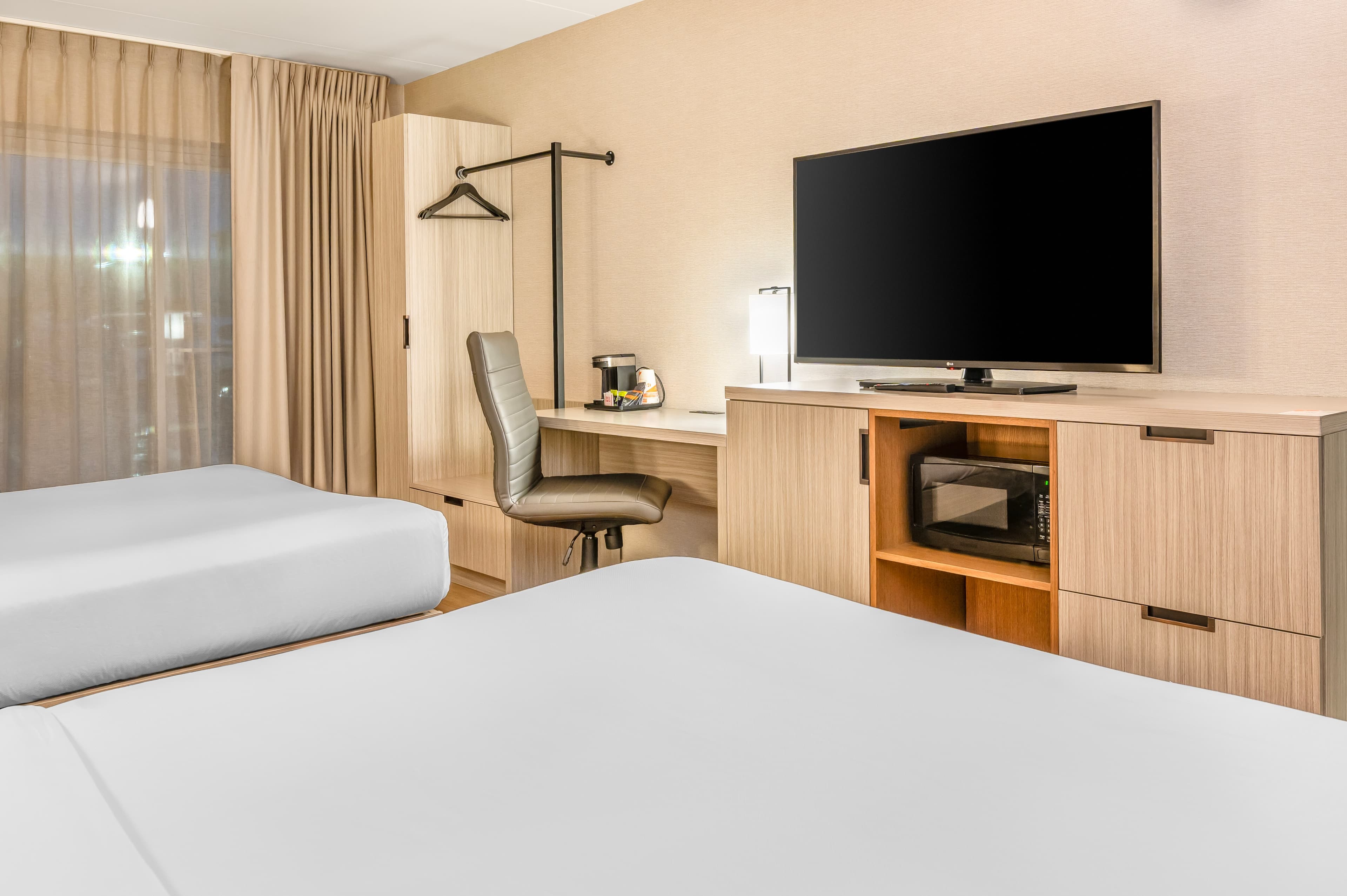 Comfort Inn — 28