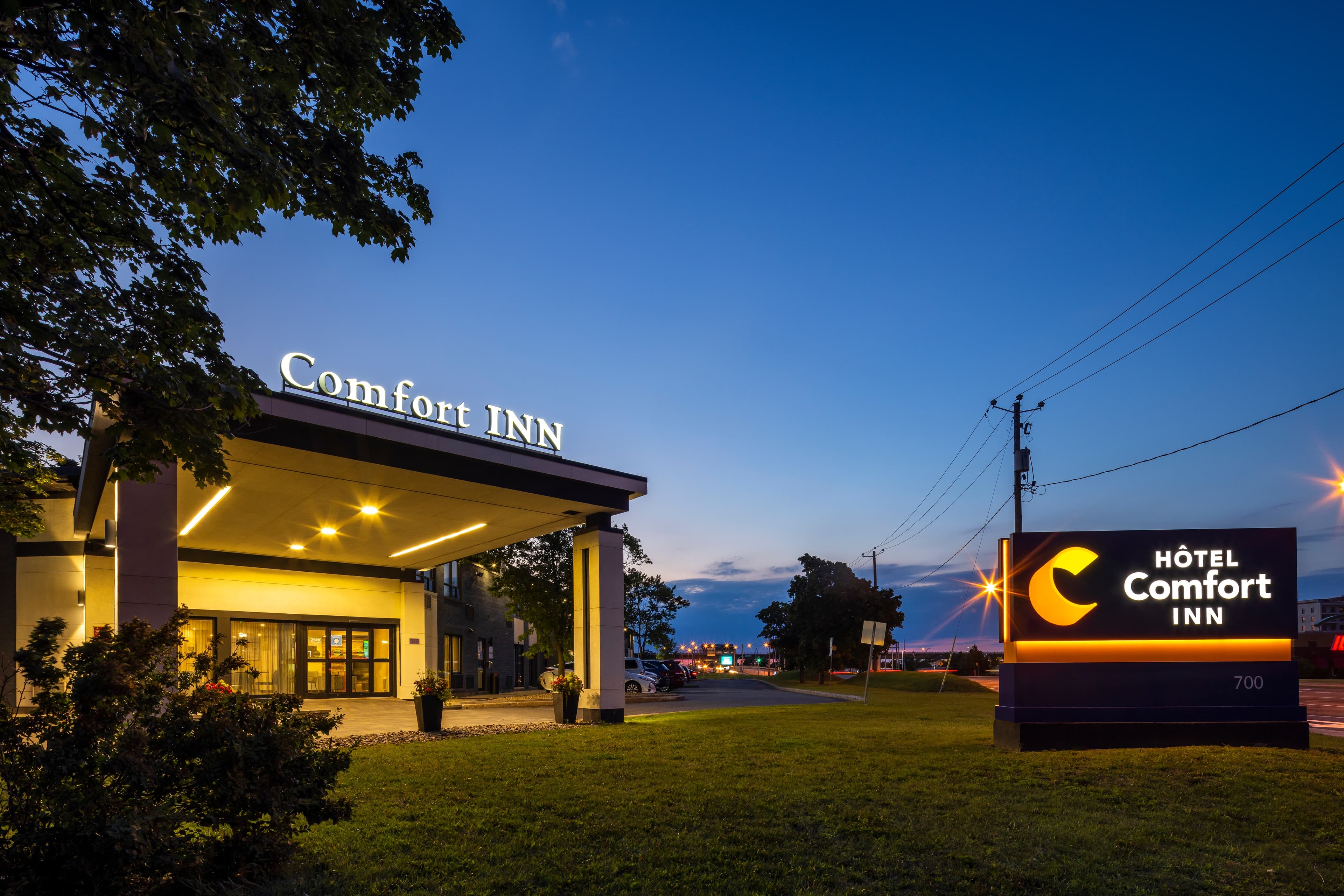 Comfort Inn Montreal Aeroport - Image 1