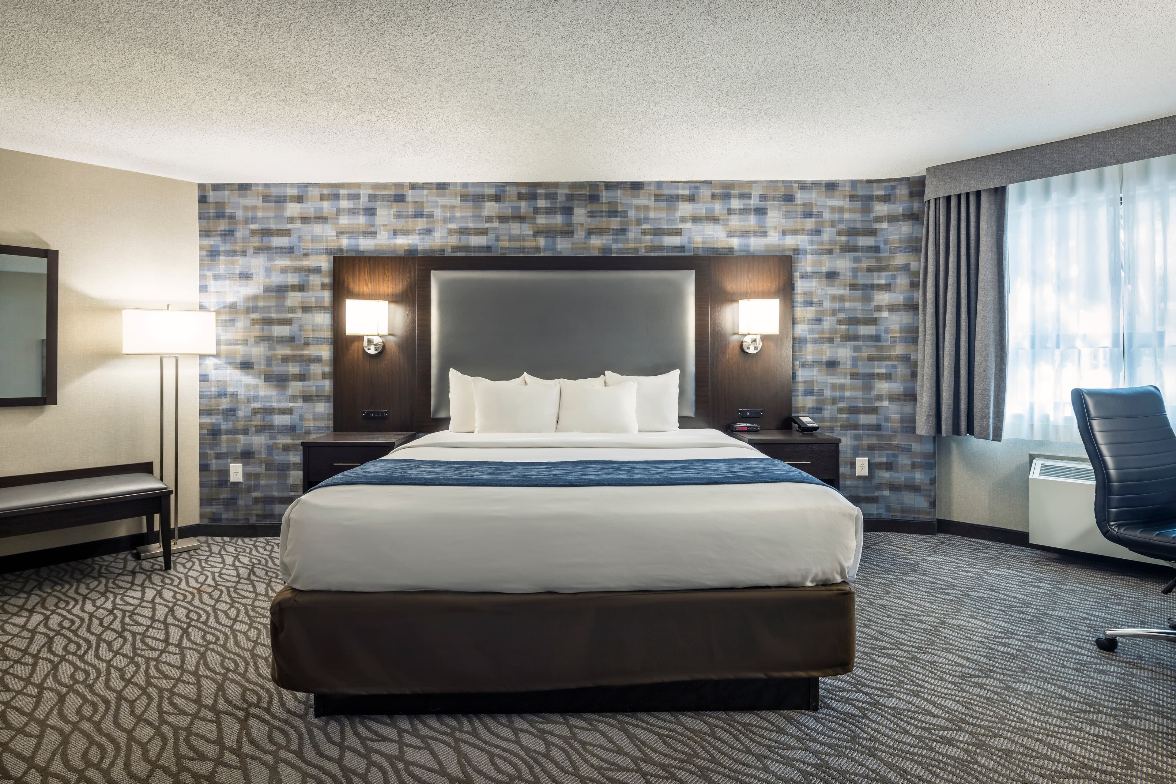 Comfort Inn Montreal Aeroport - Image 2