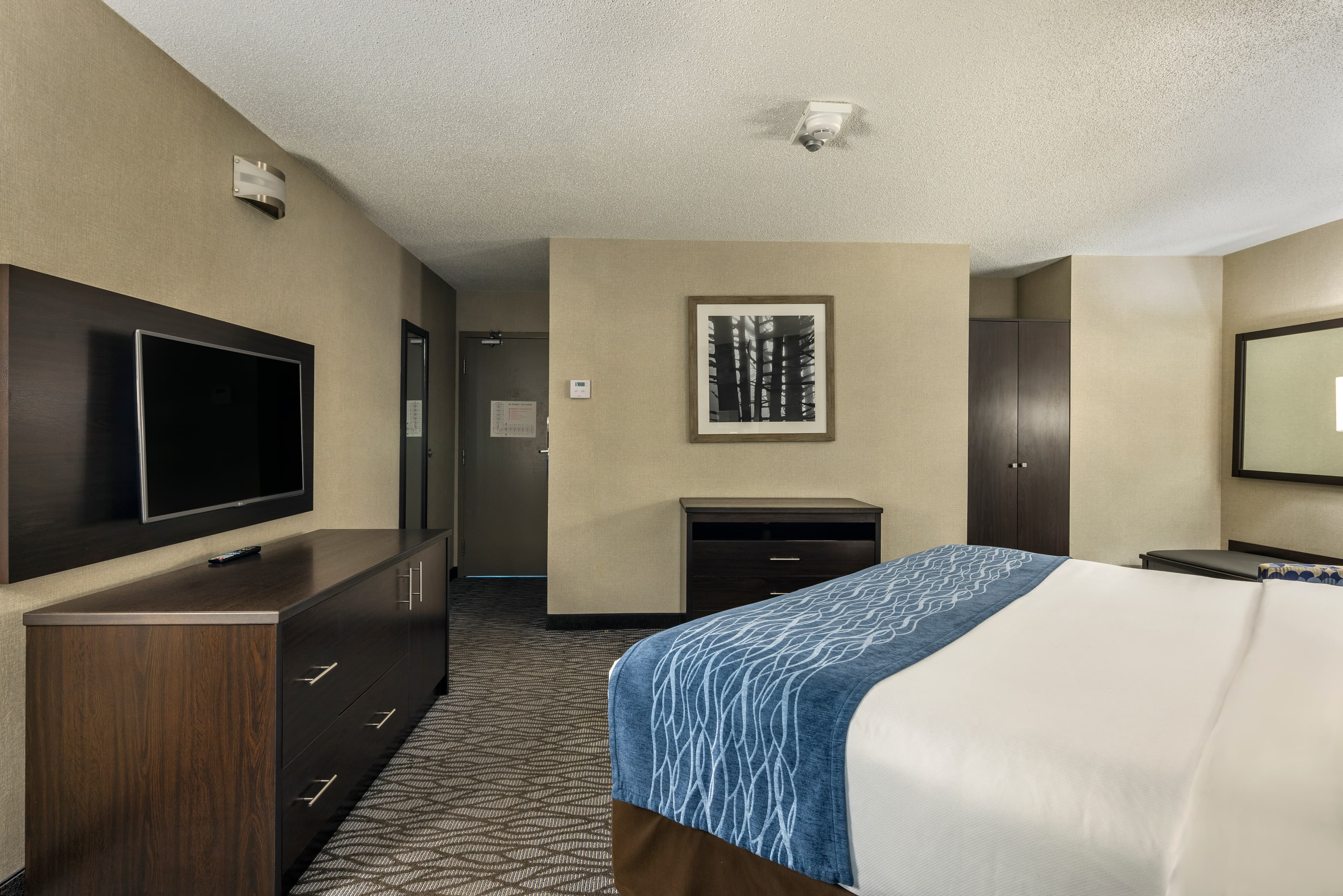 Comfort Inn Montreal Aeroport - Image 4