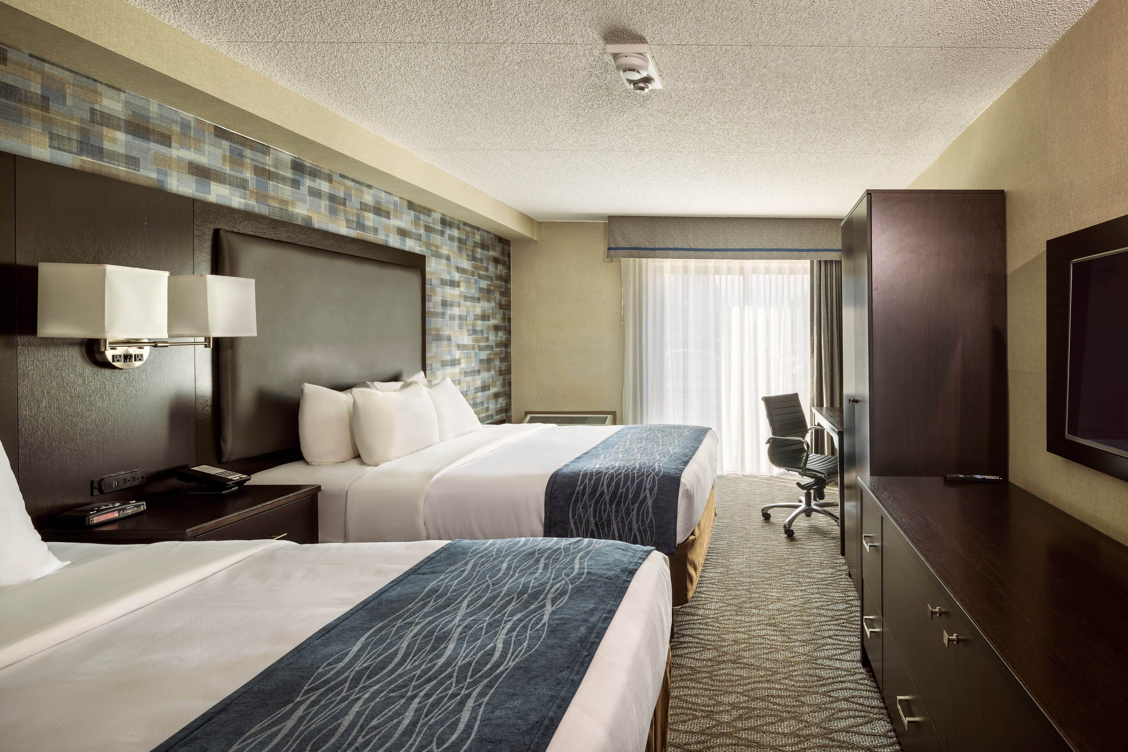 Comfort Inn Montreal Aeroport — 11