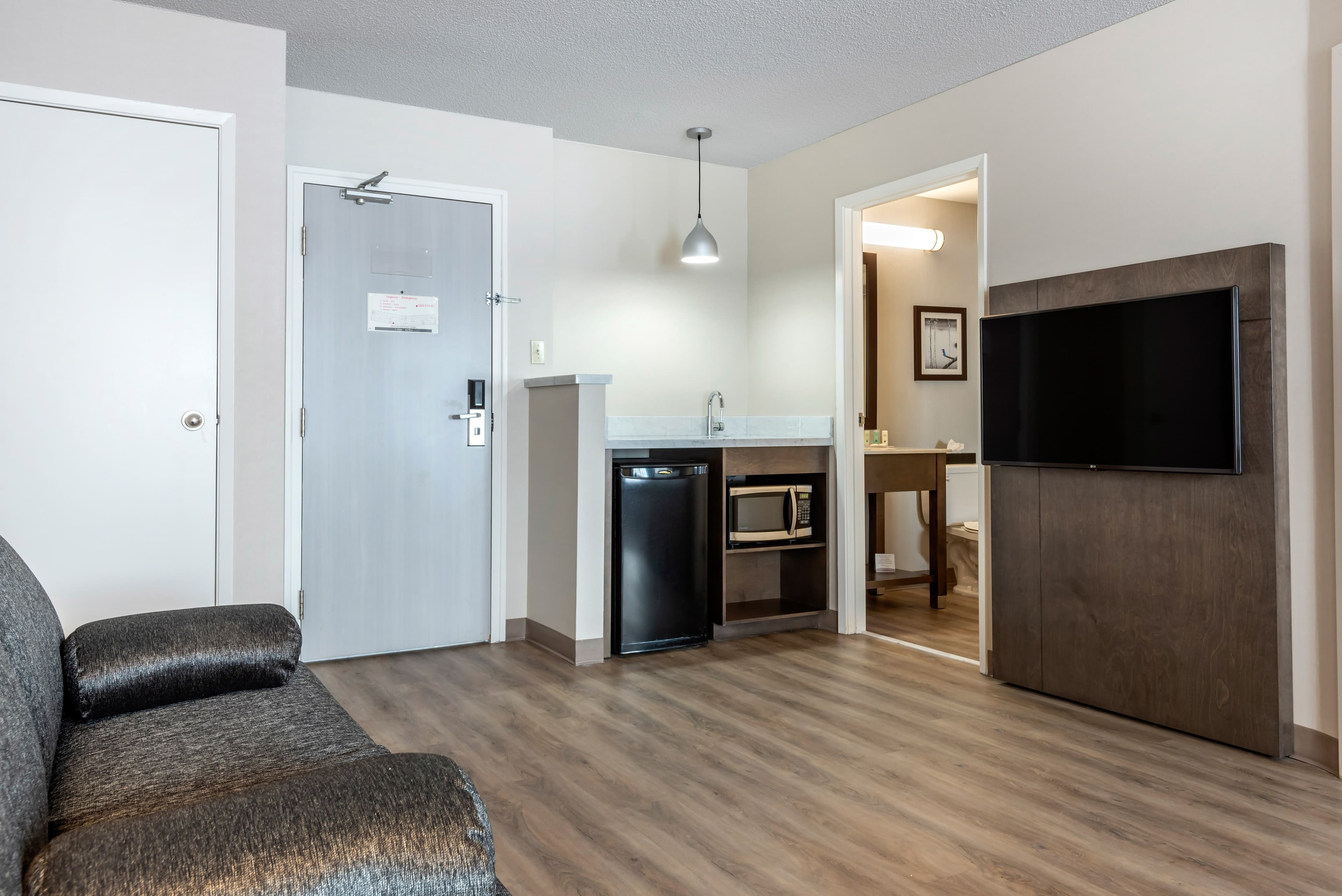 Quality Suites — 25