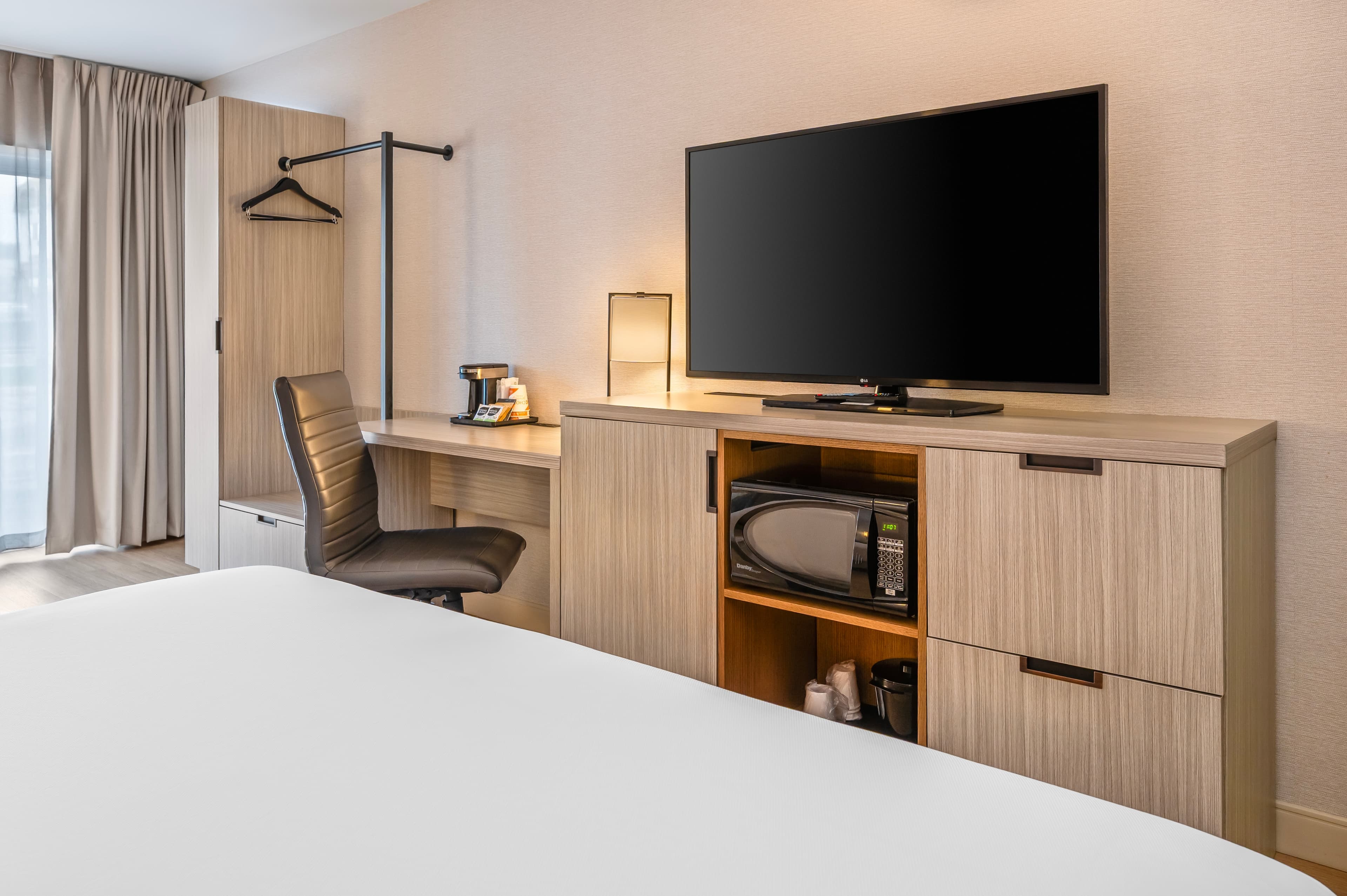 Comfort Inn Airport East — 8