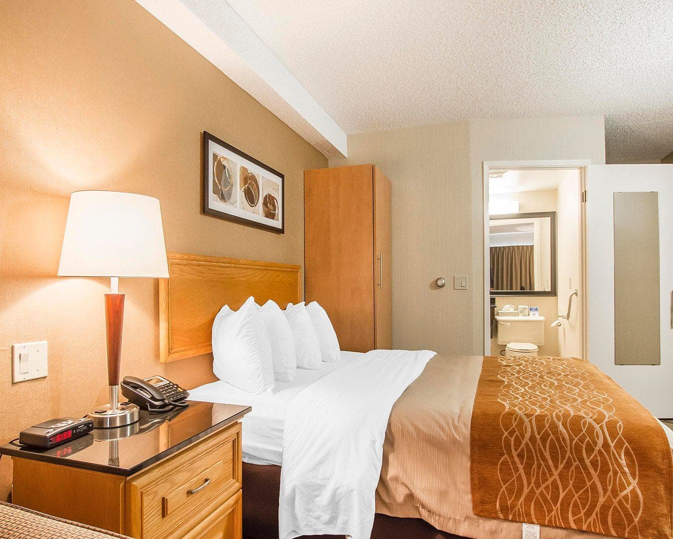 Comfort Inn - Image 2