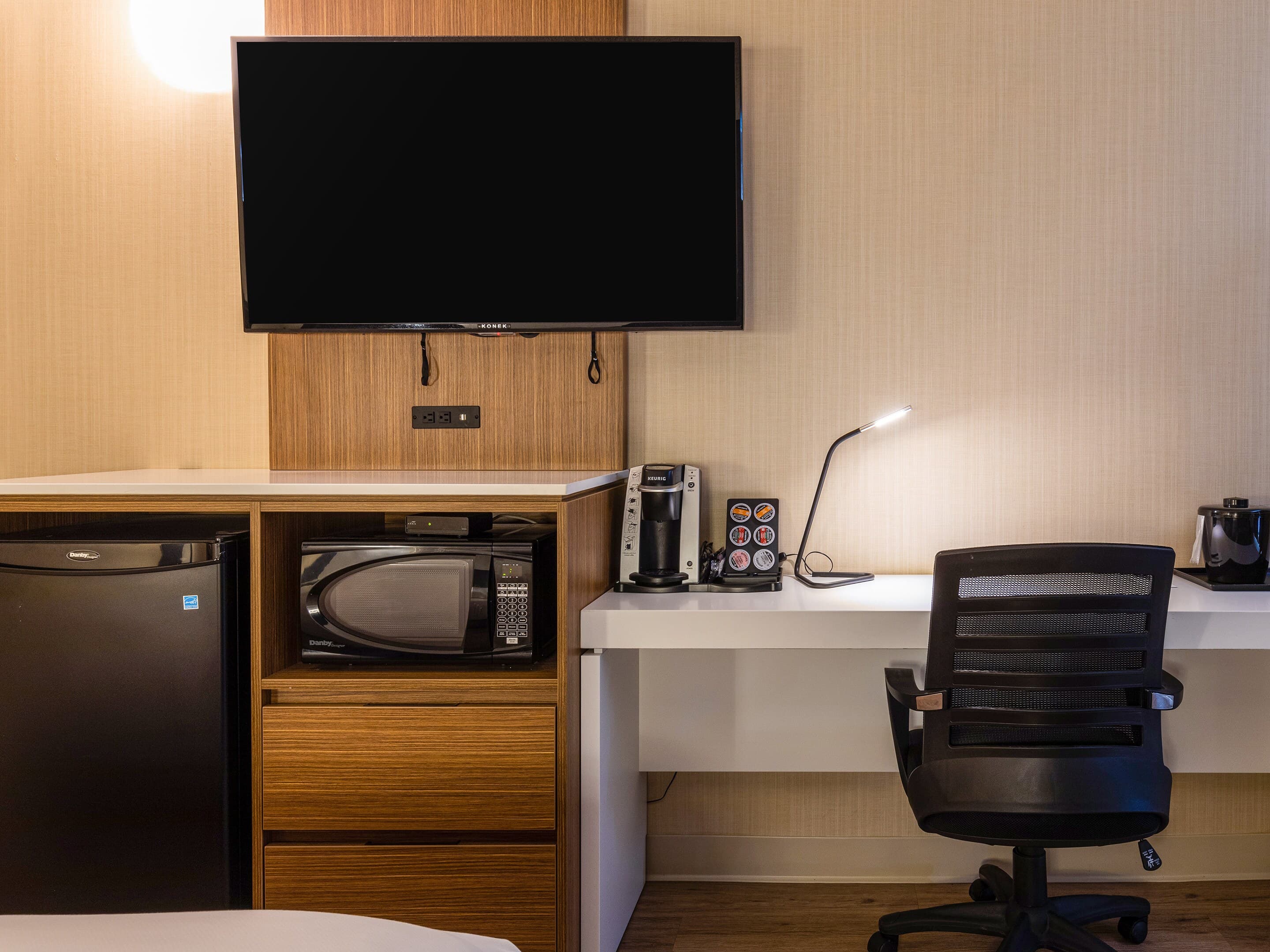 Comfort Inn - Image 2
