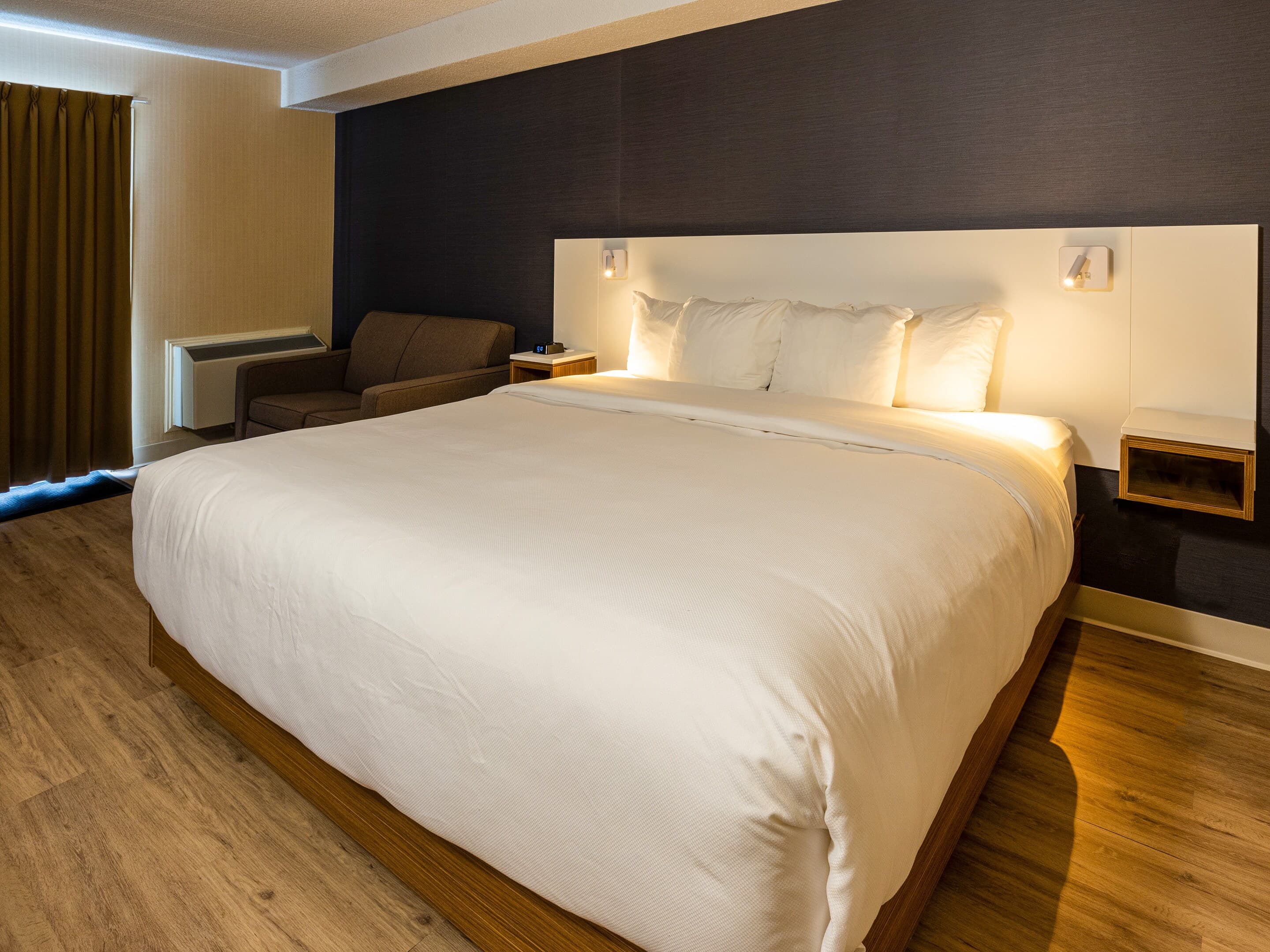 Comfort Inn - Image 4