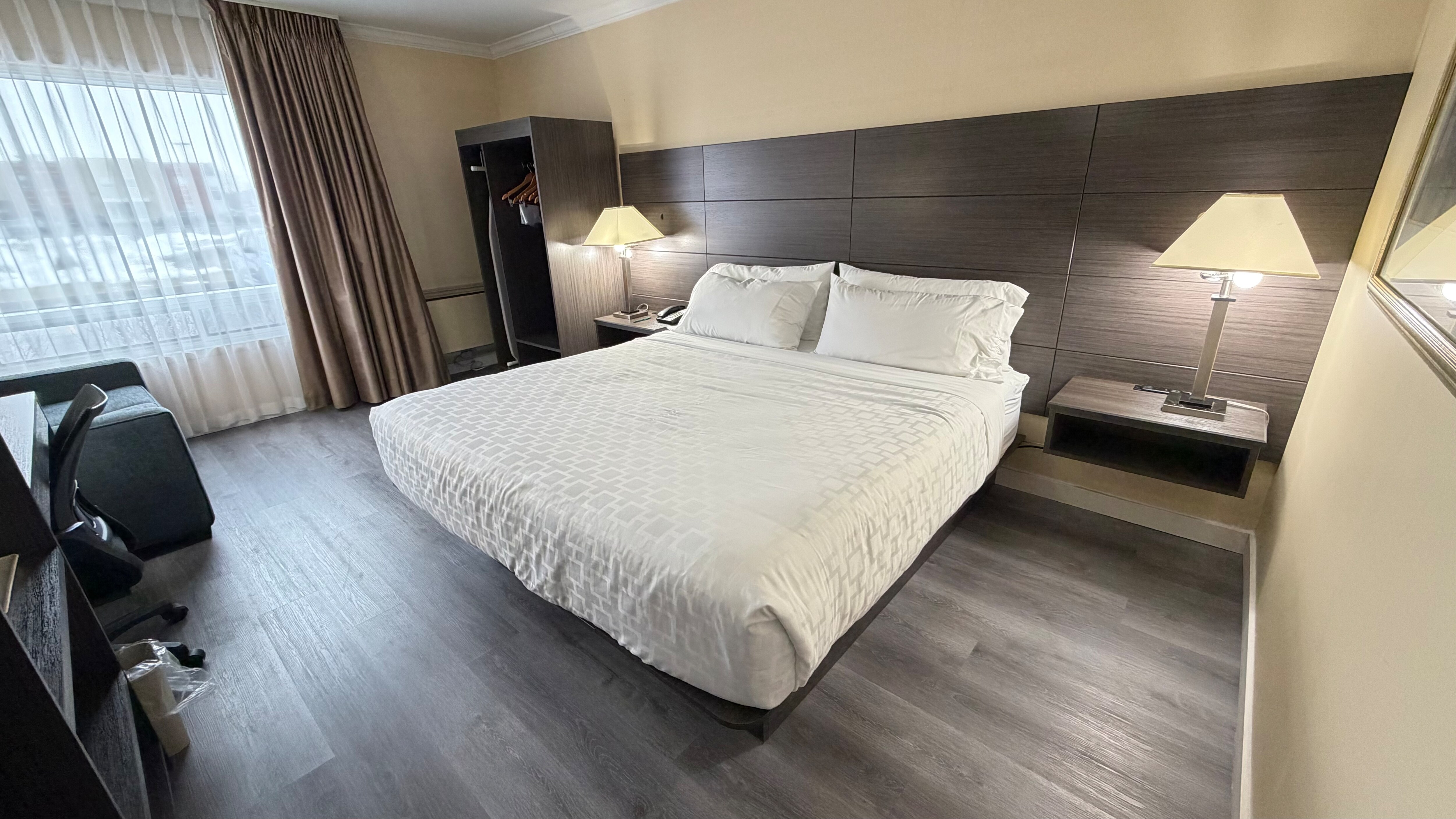 Quality Inn - Image 2