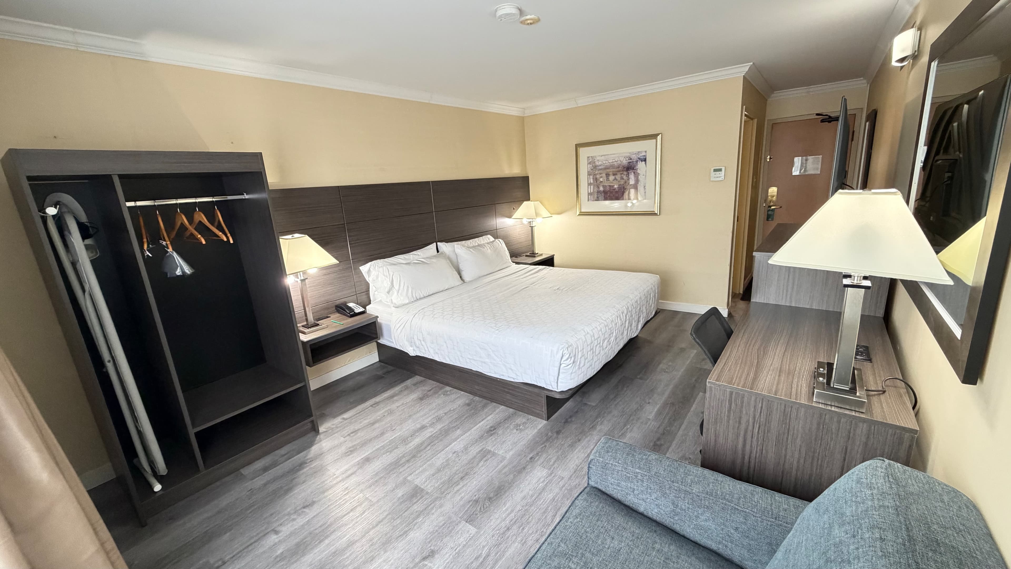 Quality Inn - Image 4