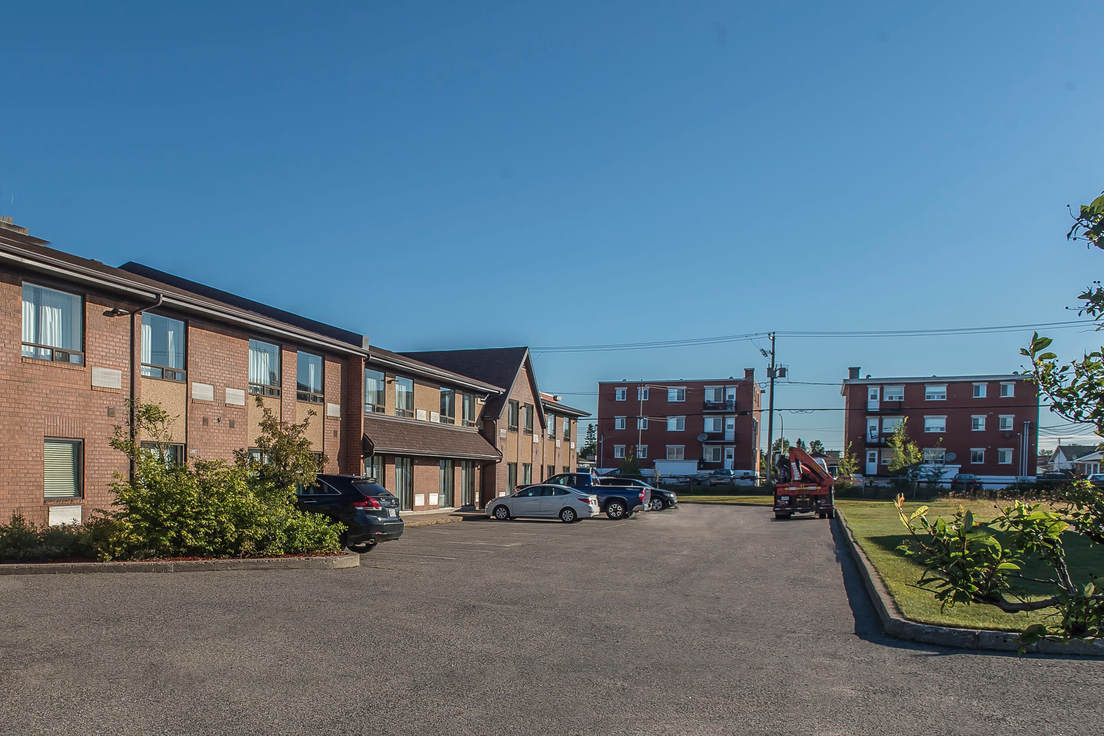 Comfort Inn - Image 1