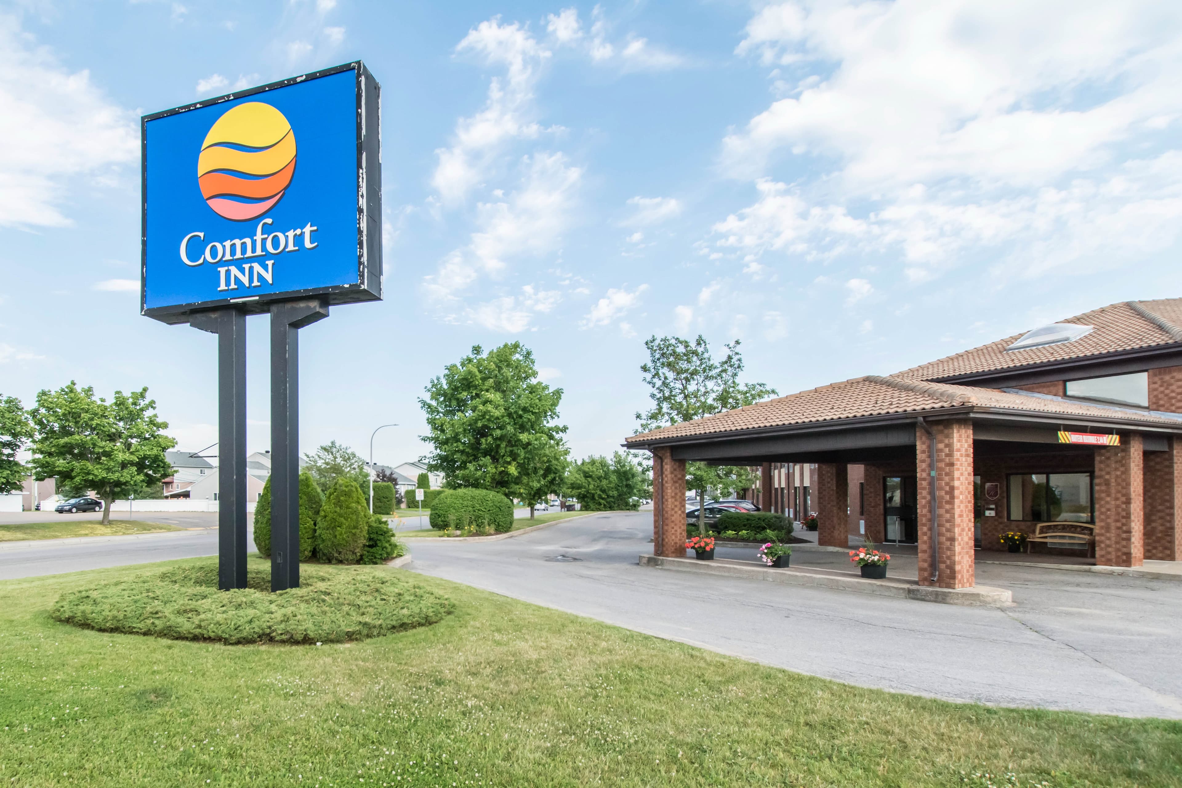 Comfort Inn - Image 1