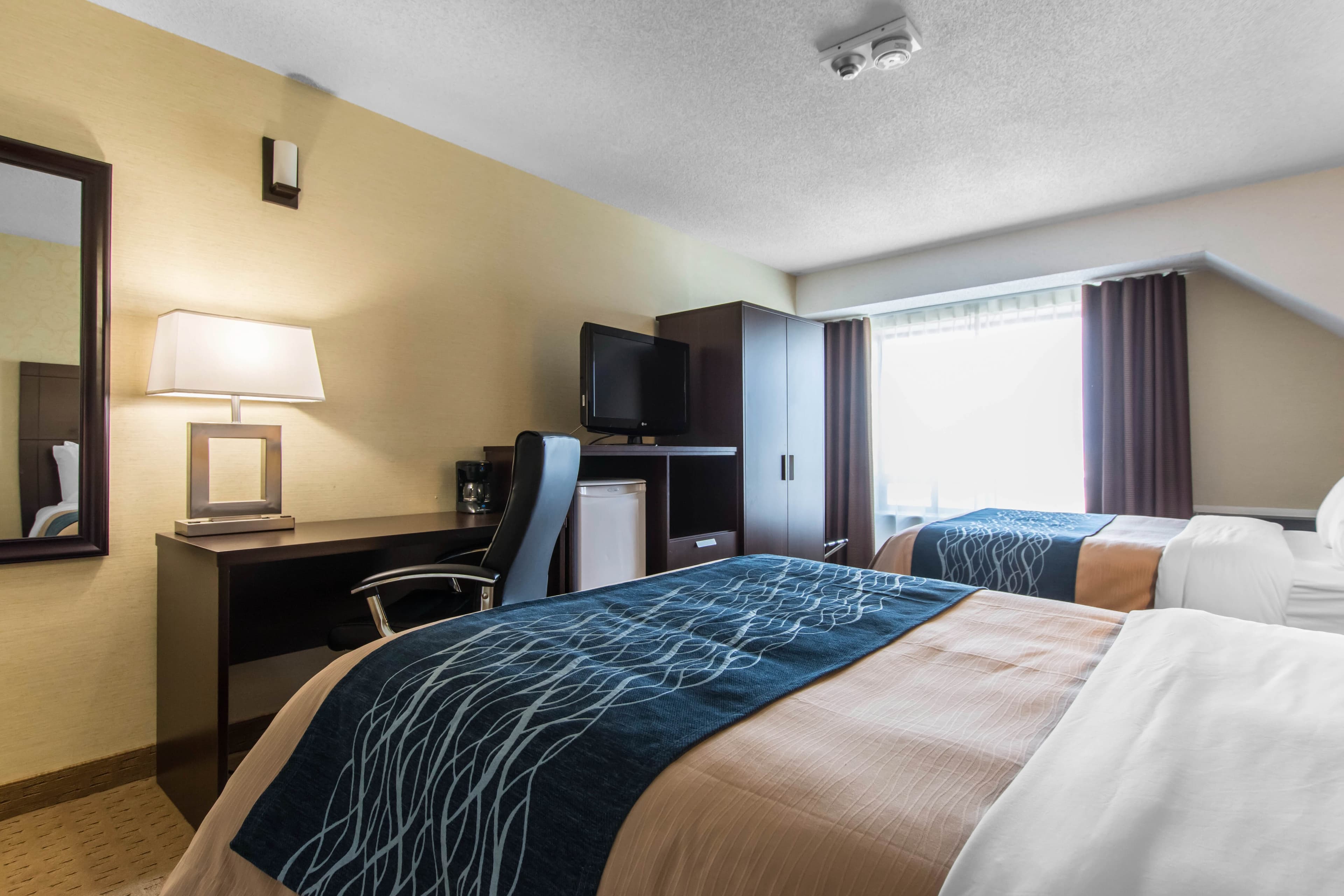 Comfort Inn - Image 3