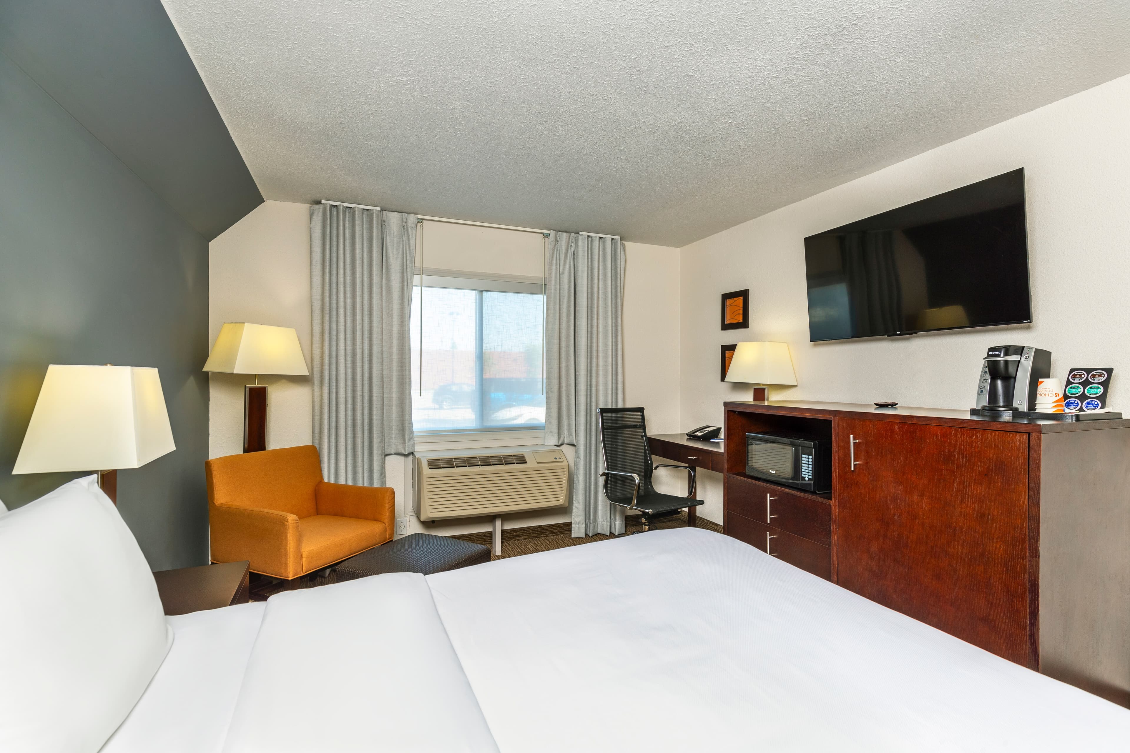 Comfort Inn & Suites — 7