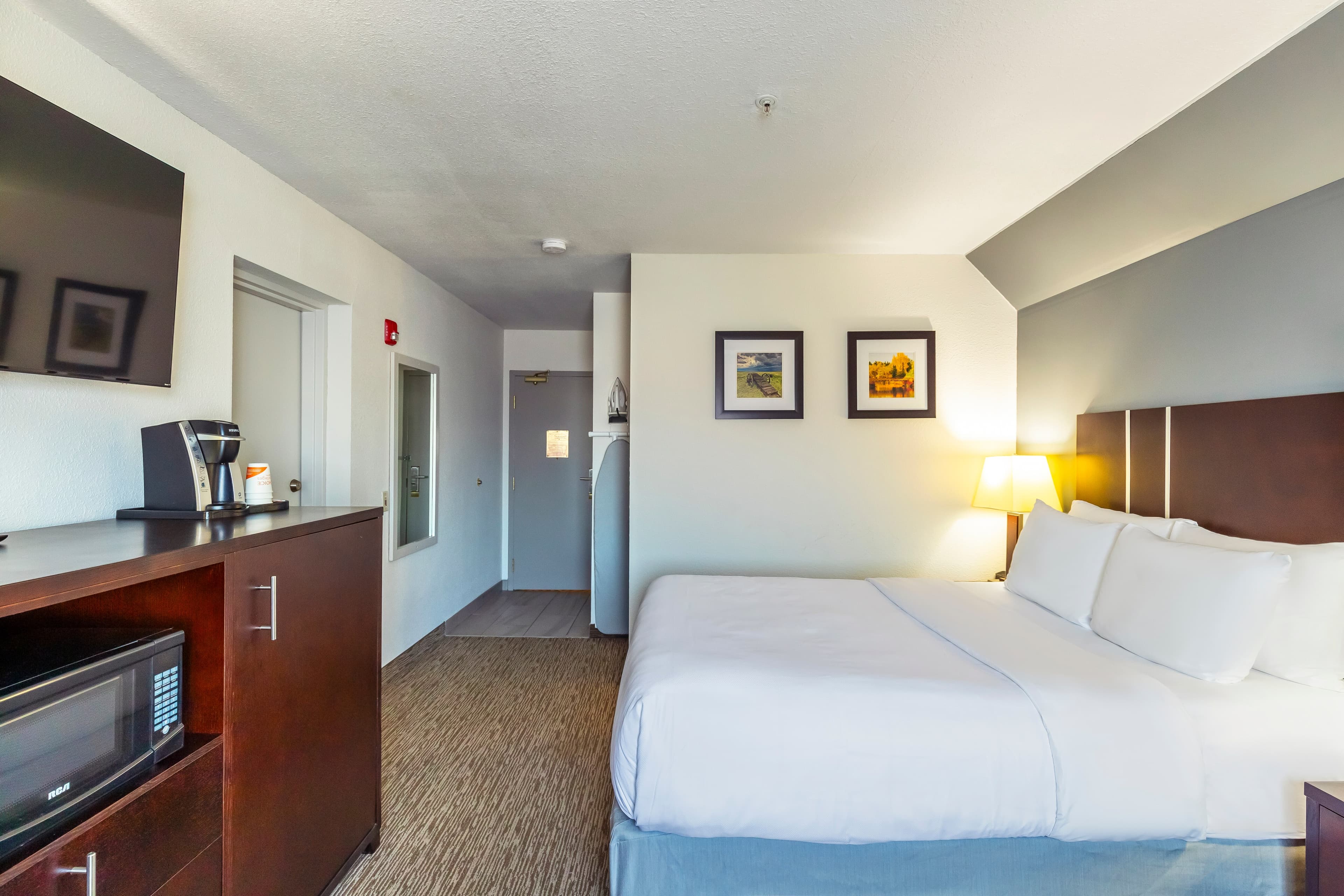 Comfort Inn & Suites — 9