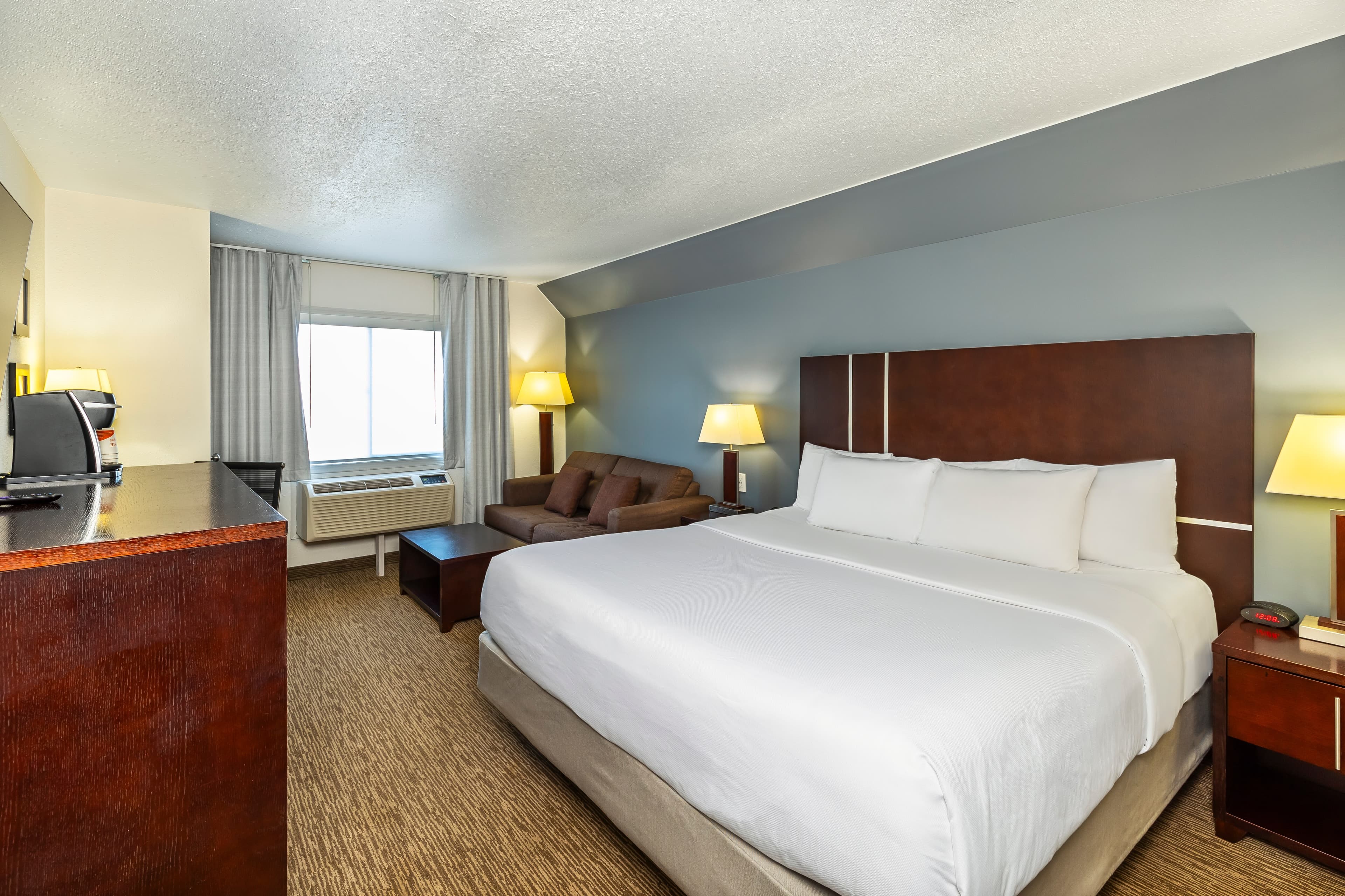 Comfort Inn & Suites — 13