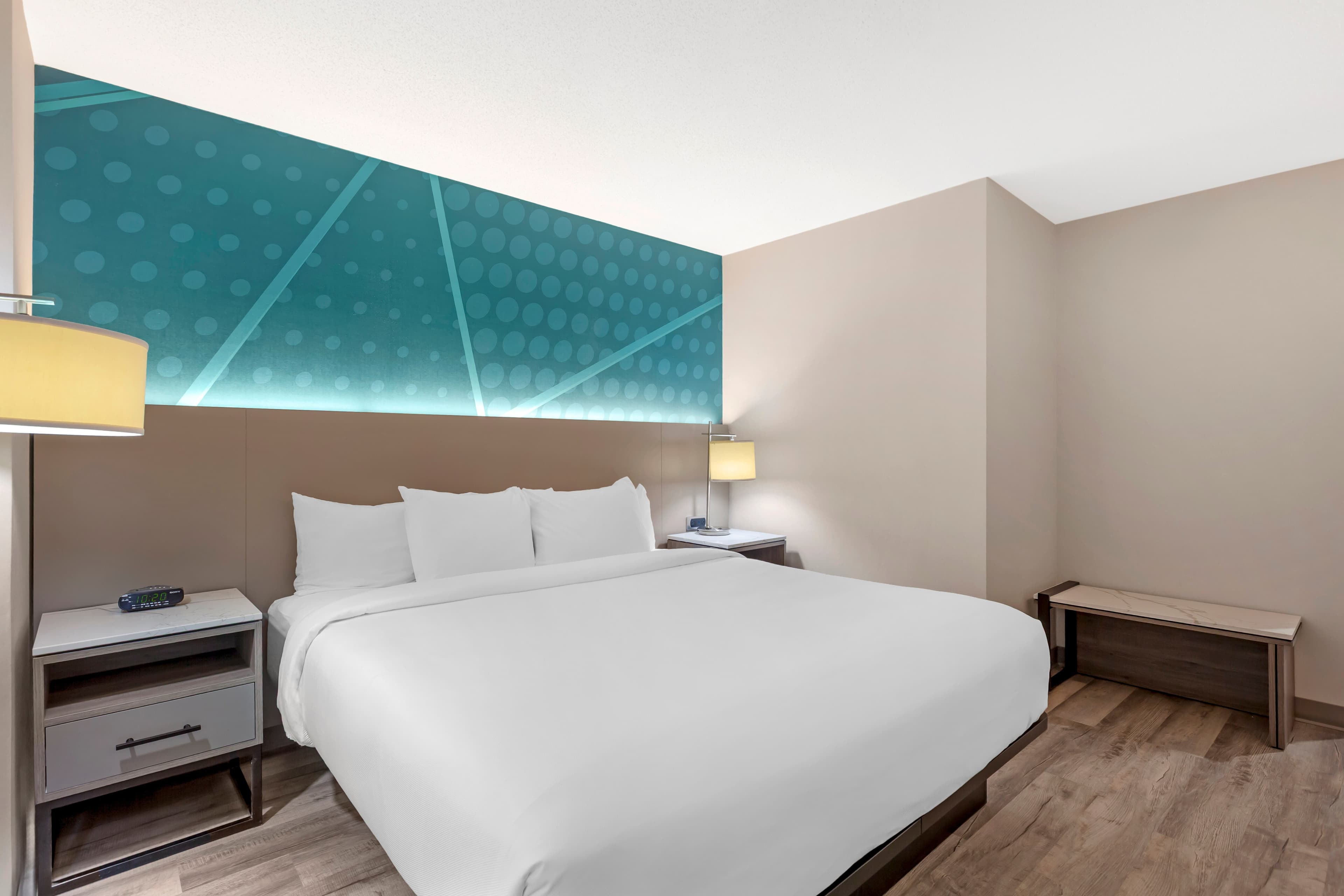 Comfort Inn - Image 3