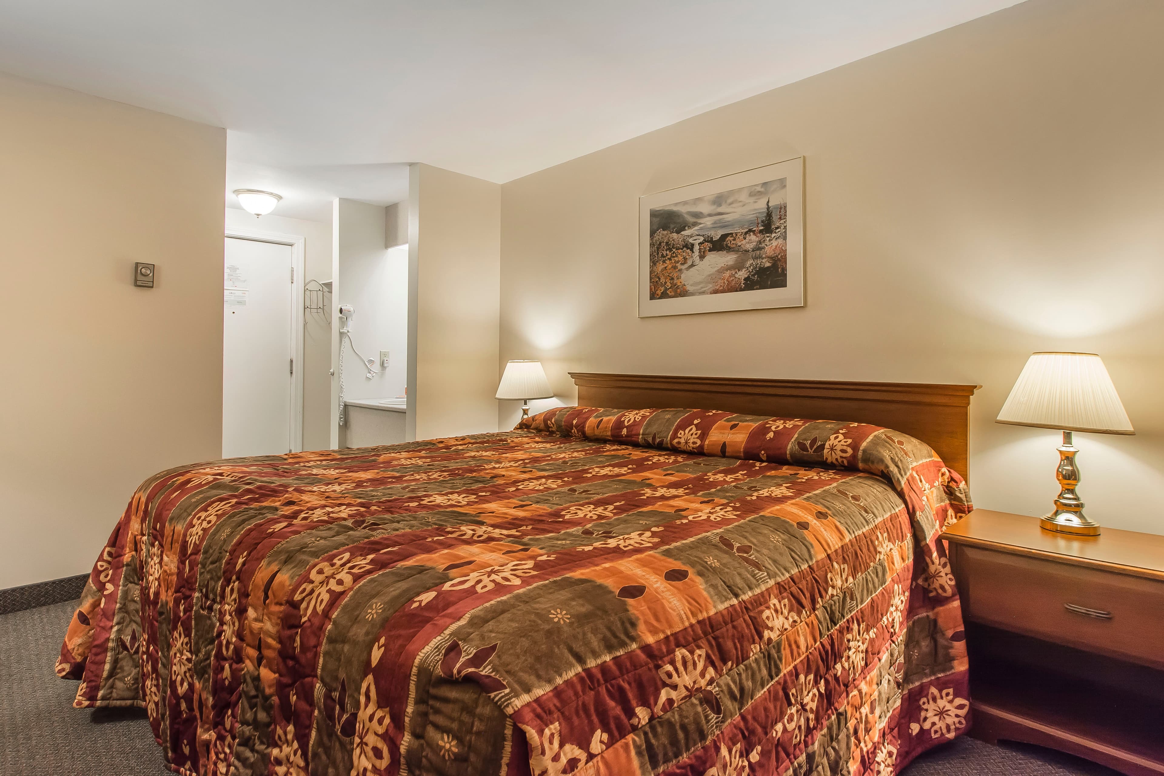 Econo Lodge Inn & Suites — 10