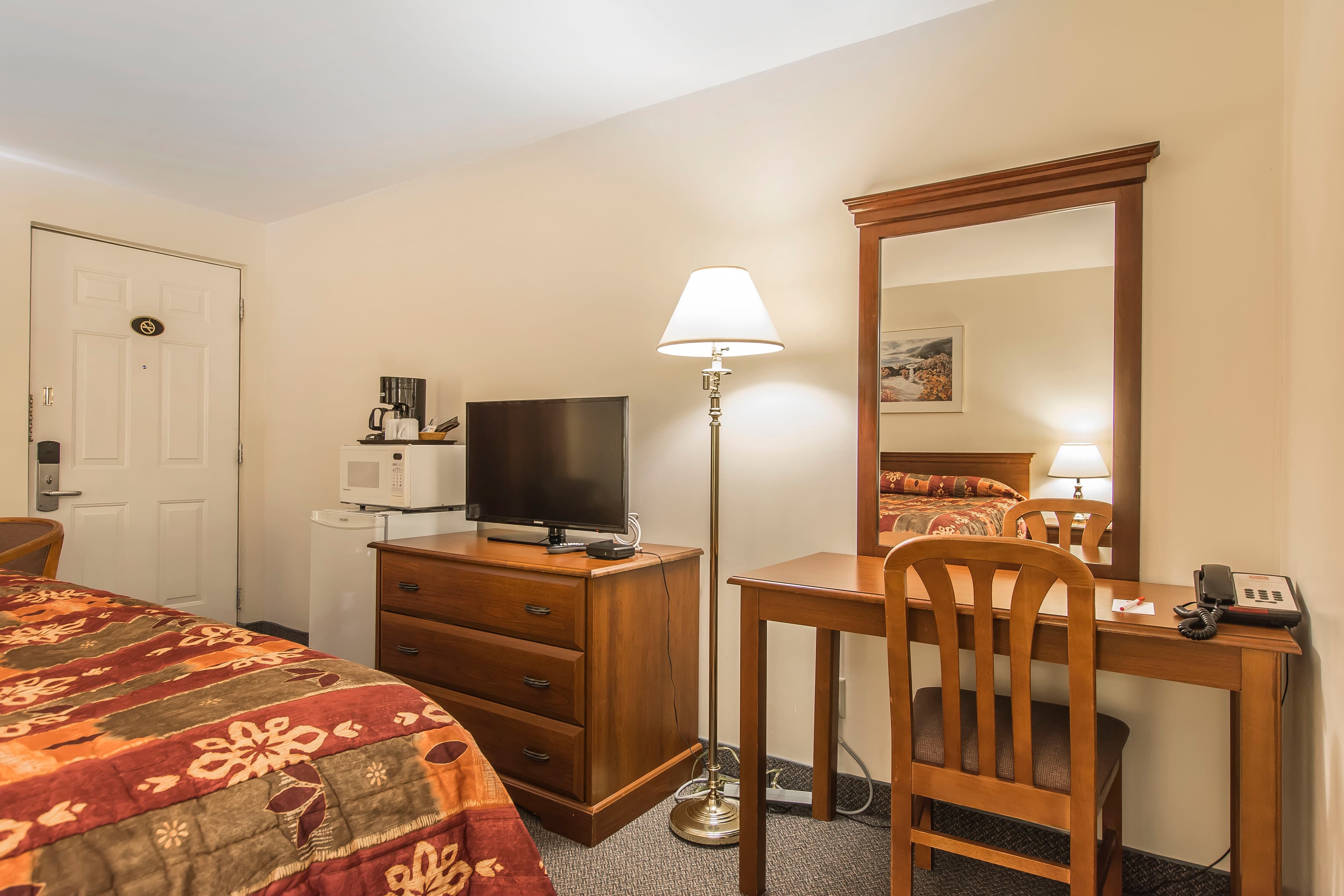 Econo Lodge Inn & Suites — 13