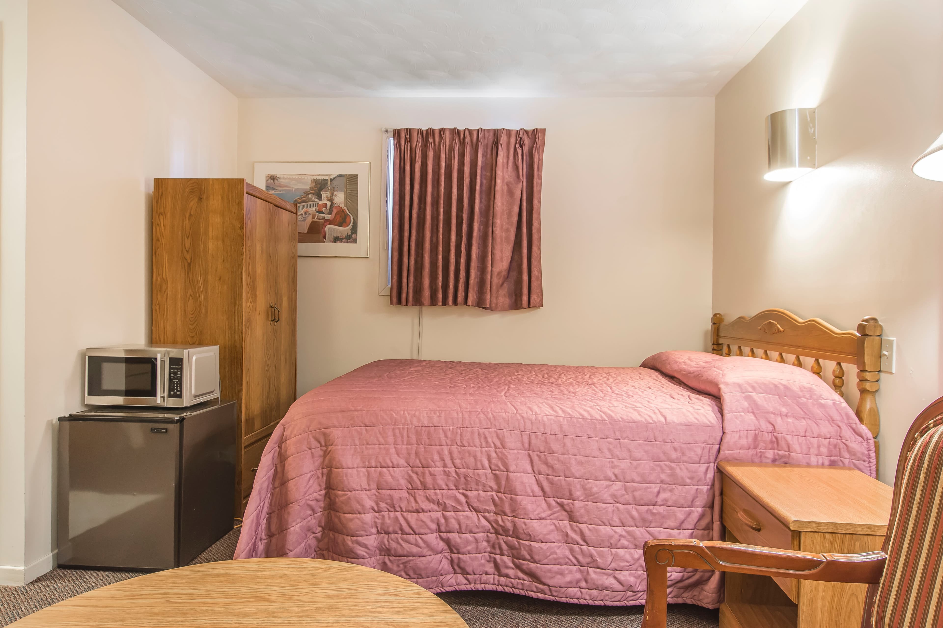 Econo Lodge Inn & Suites — 22