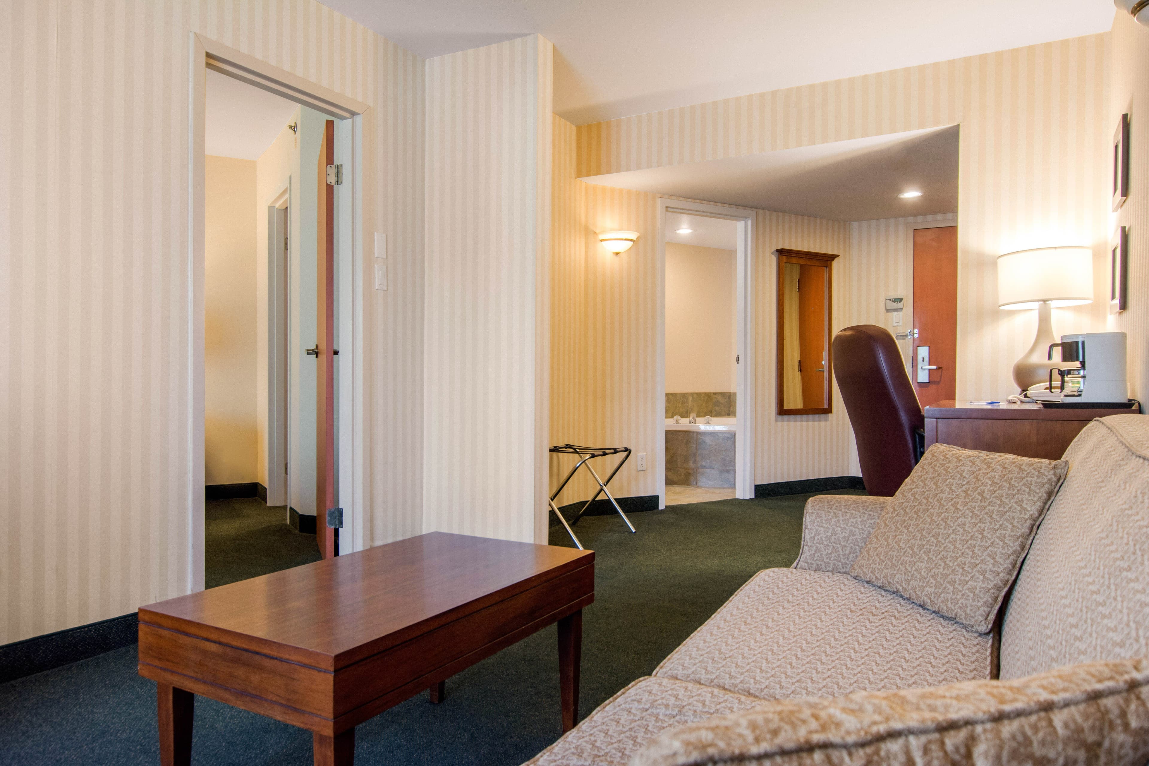Comfort Inn & Suites — 8