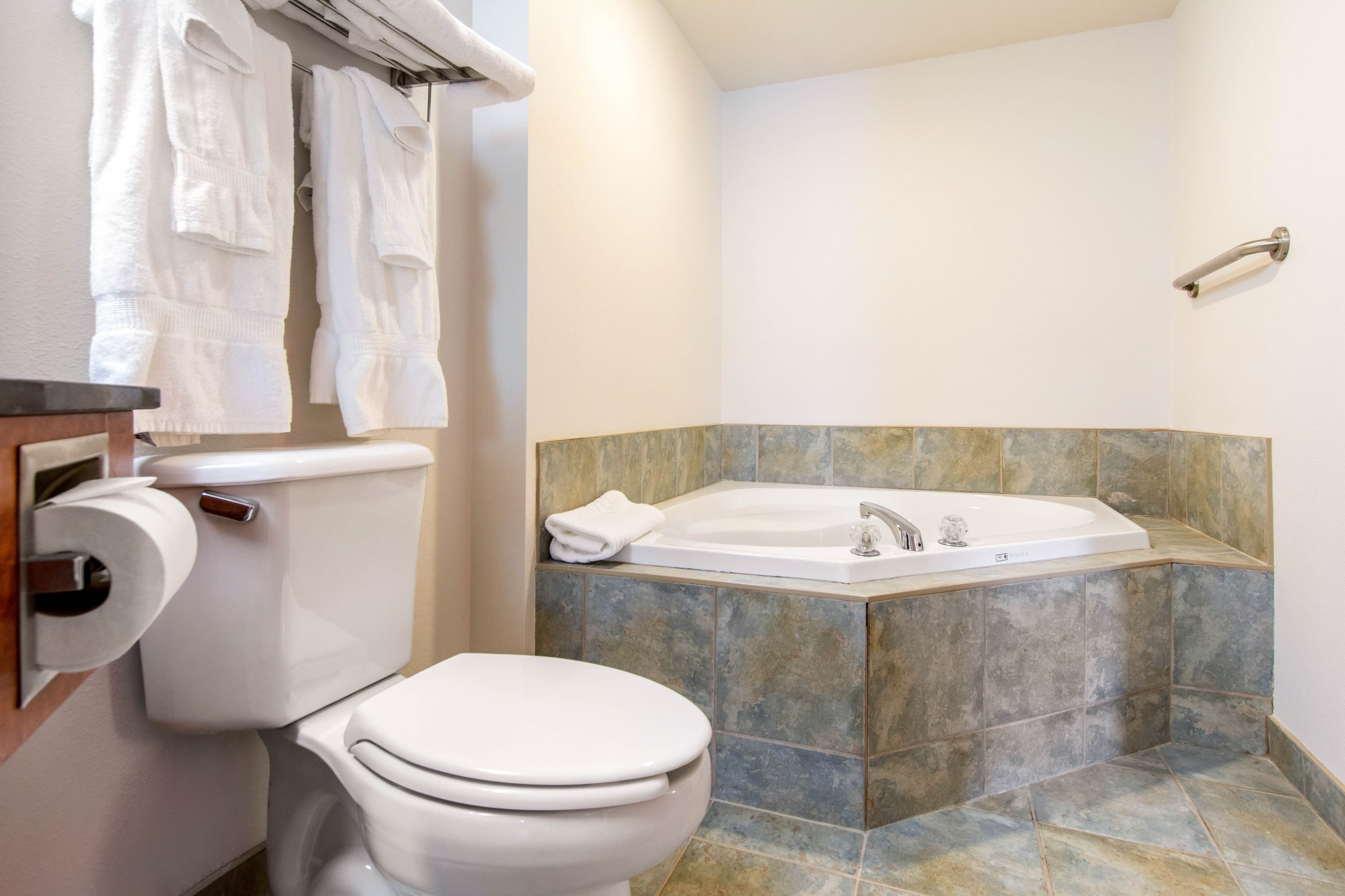 Comfort Inn & Suites — 11