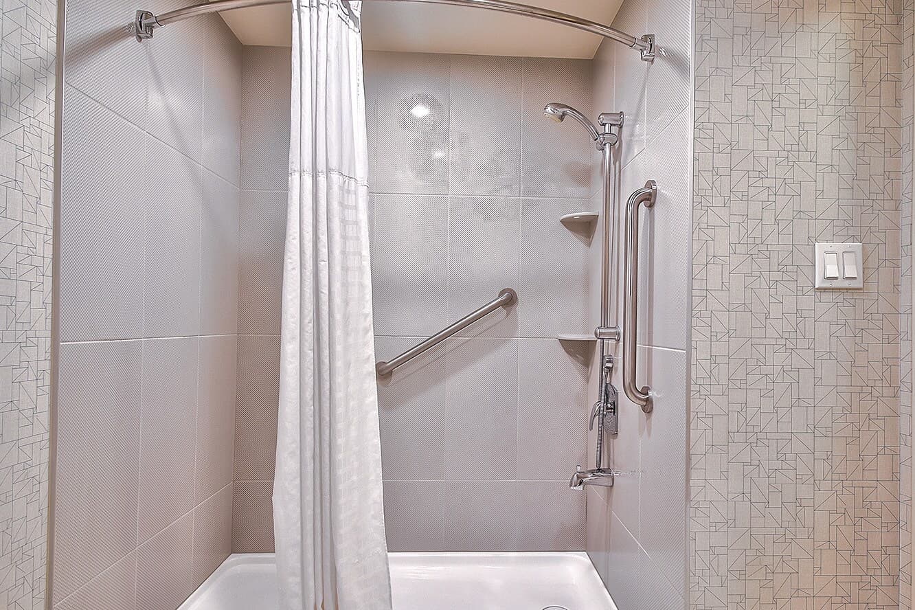 Comfort Inn & Suites South - Image 4
