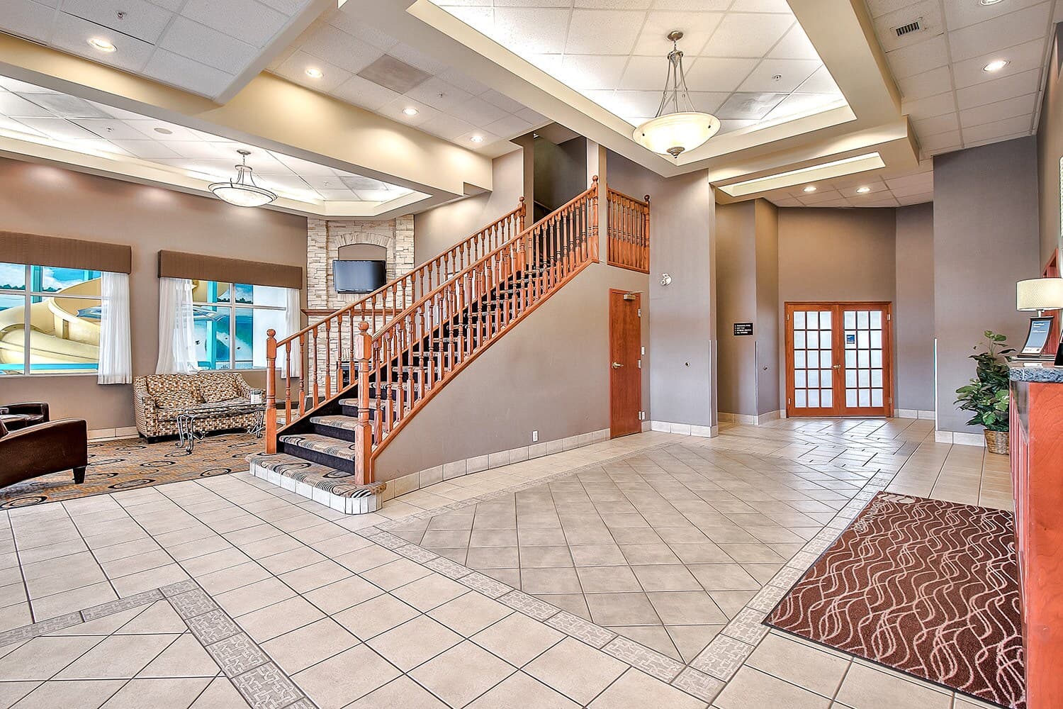 Comfort Inn & Suites South - Image 1