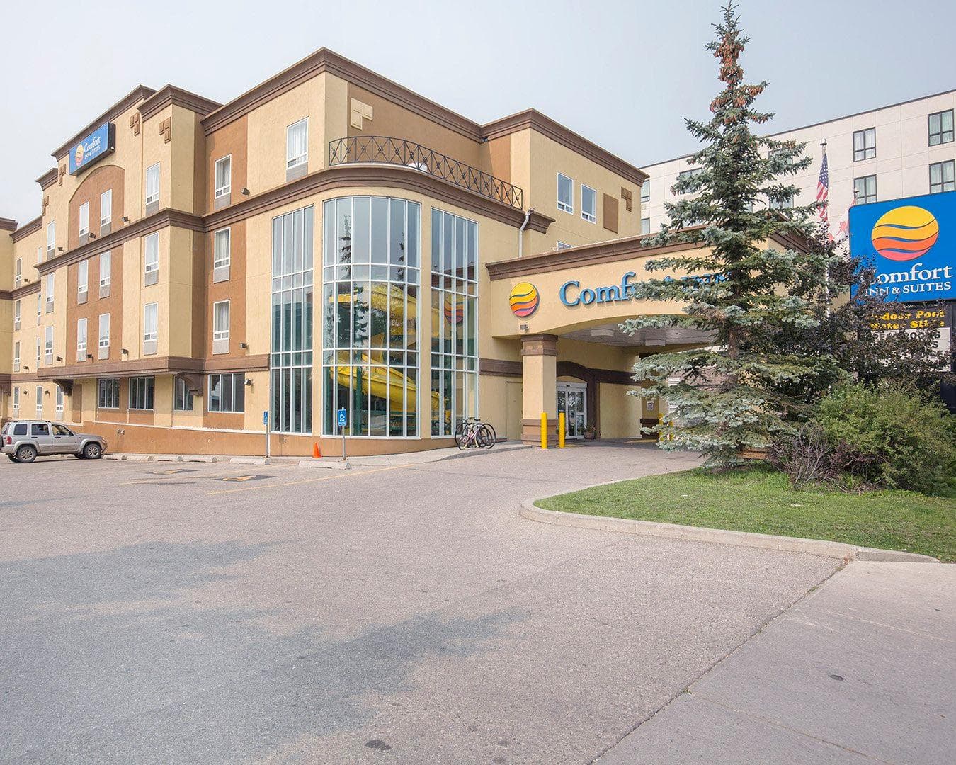Comfort Inn & Suites University - Image 1