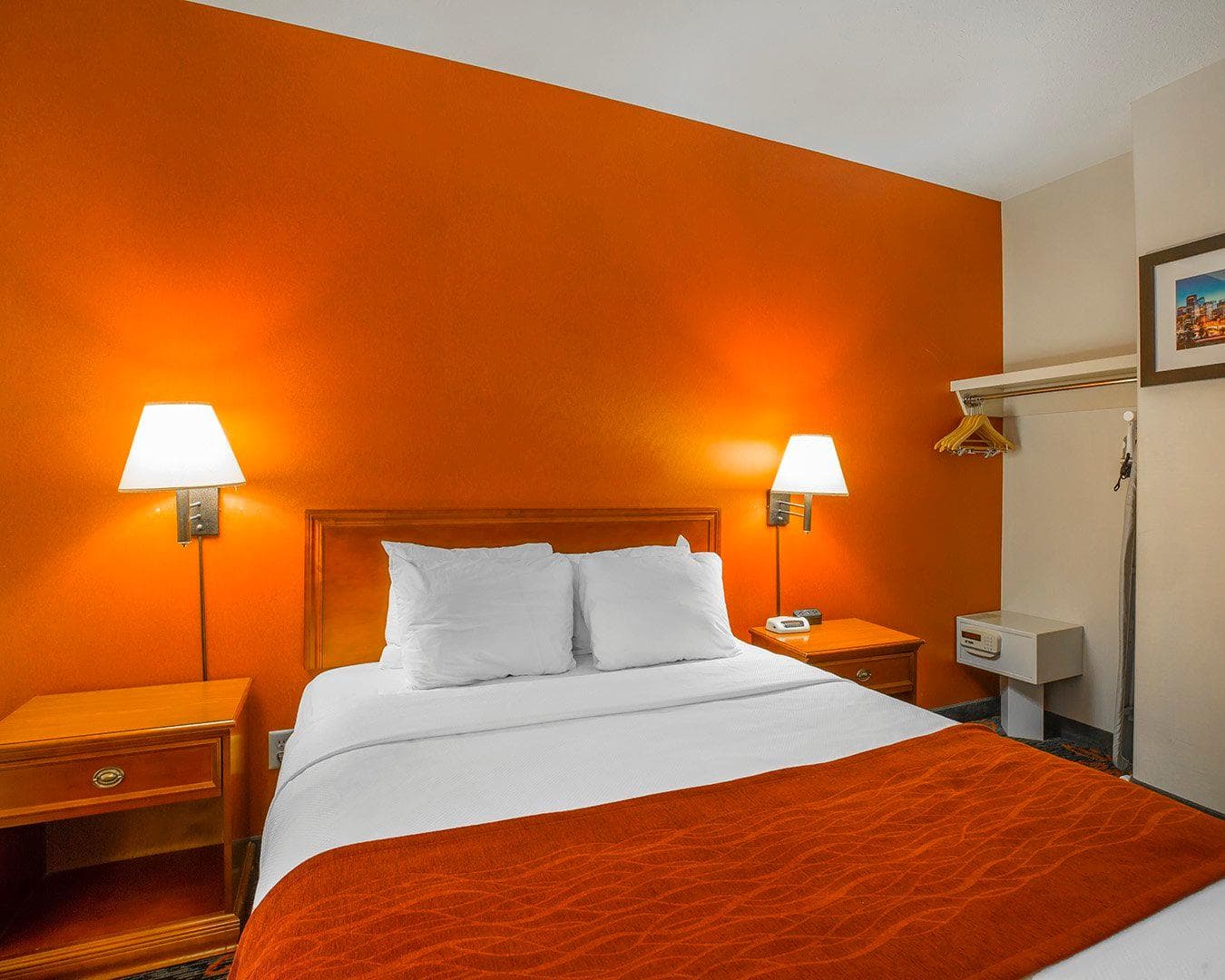 Comfort Inn & Suites University - Image 3