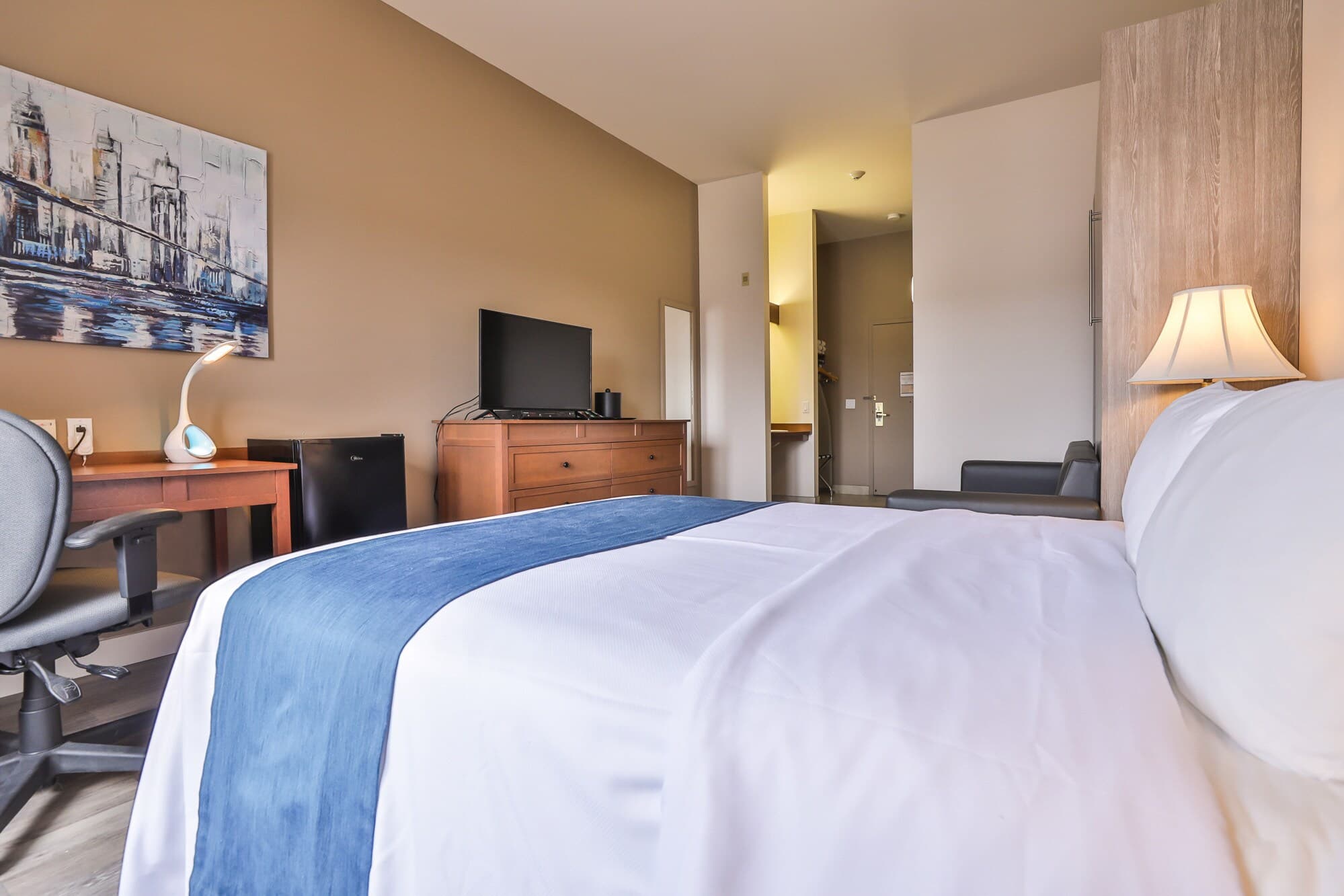 Comfort Inn & Suites — 7