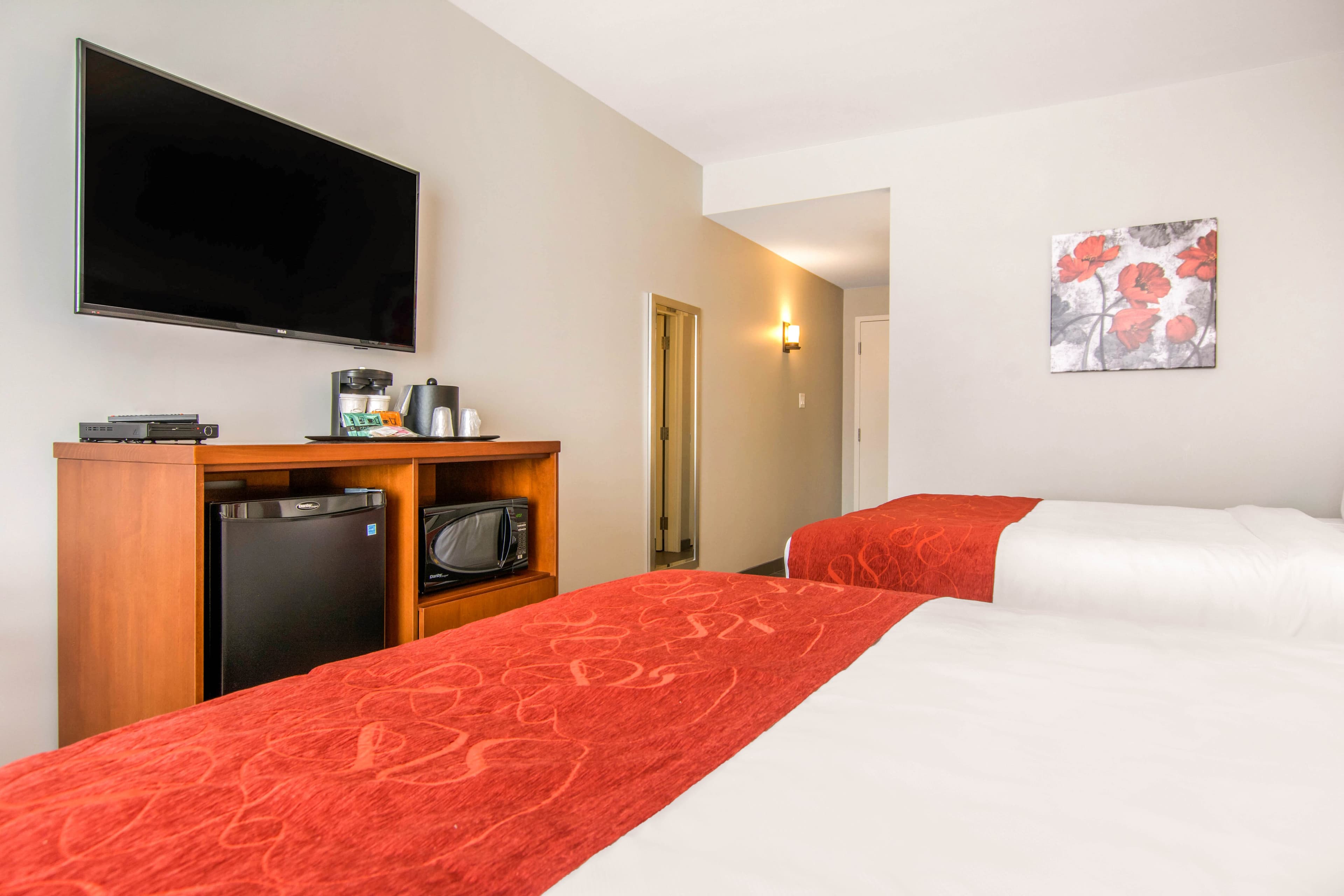 Comfort Inn & Suites — 14