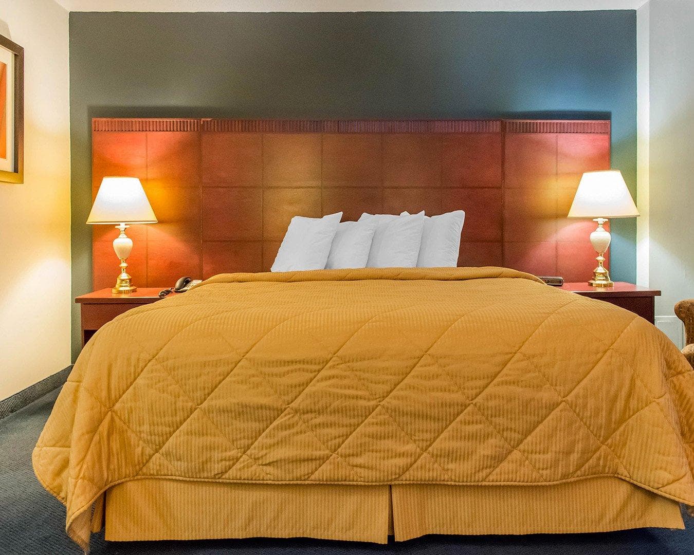 Econo Lodge — 8