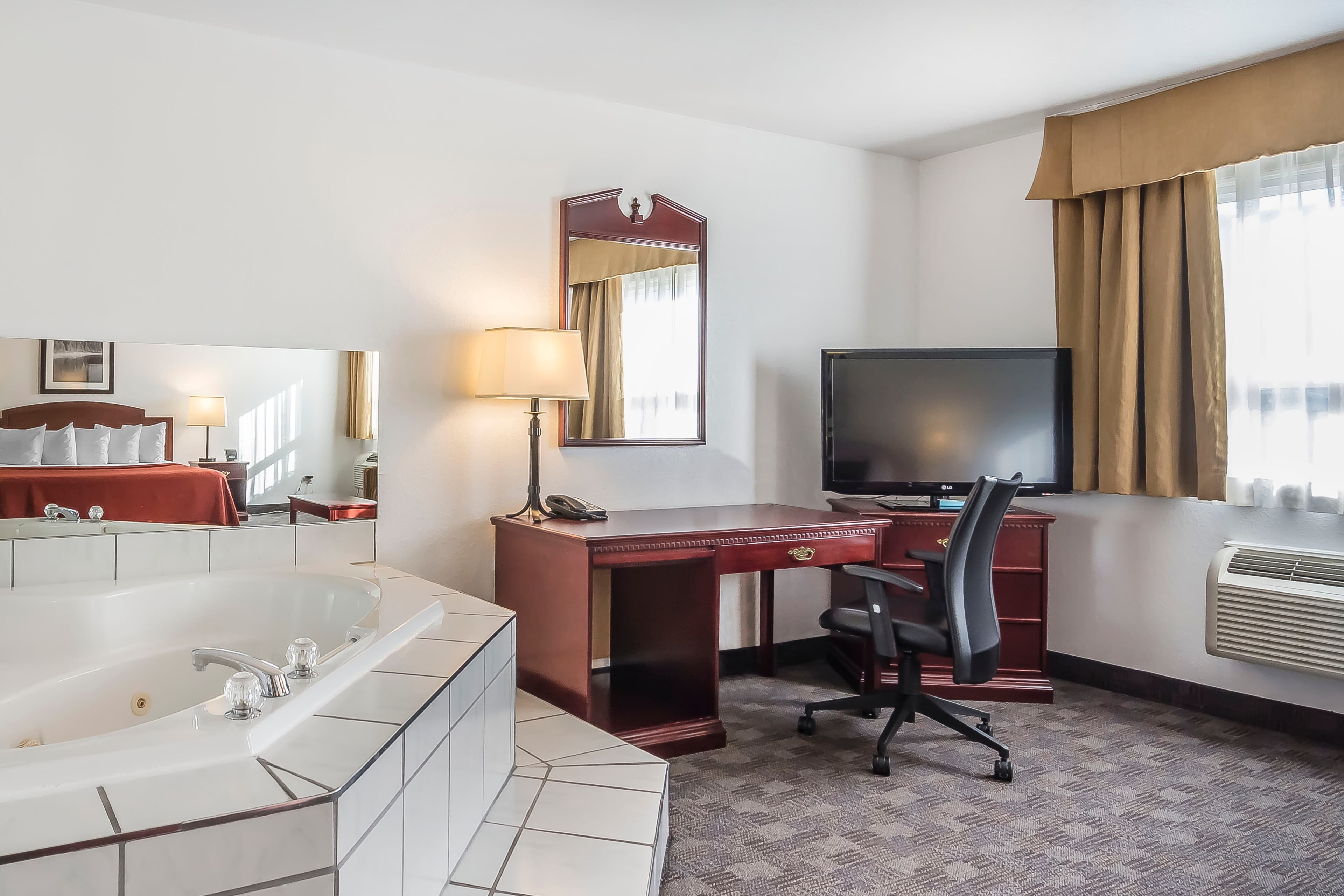 Quality Hotel & Conference Centre - Image 3