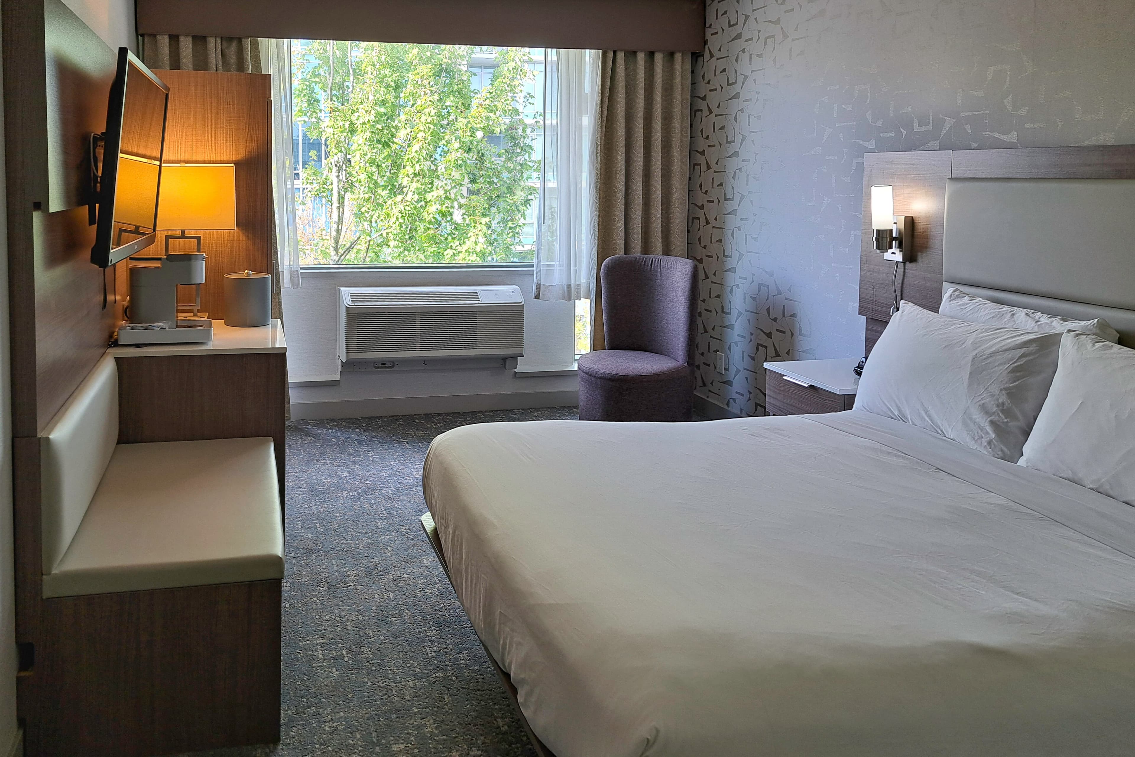 Comfort Hotel Vancouver Airport - Image 3