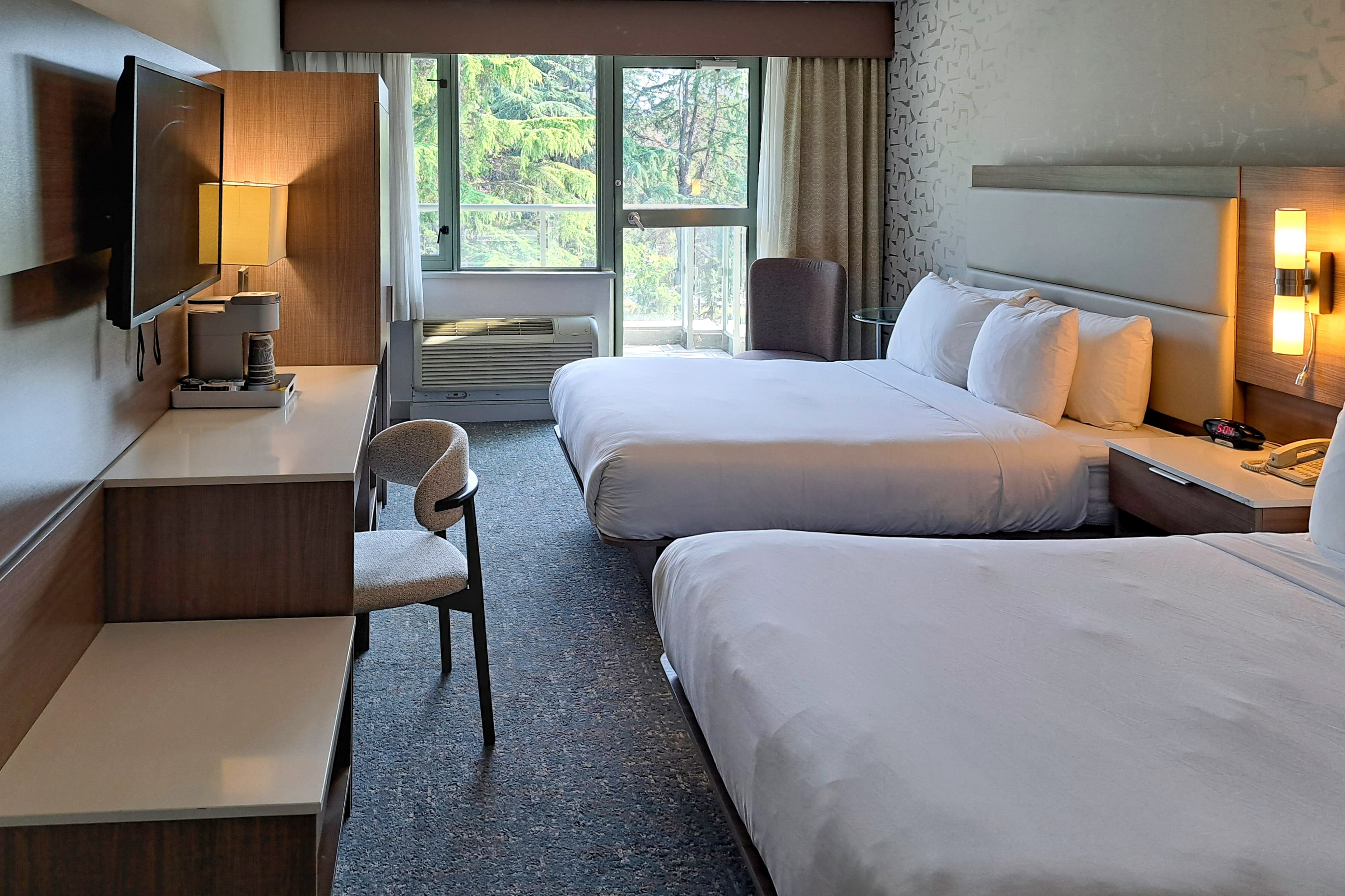 Comfort Hotel Vancouver Airport — 14