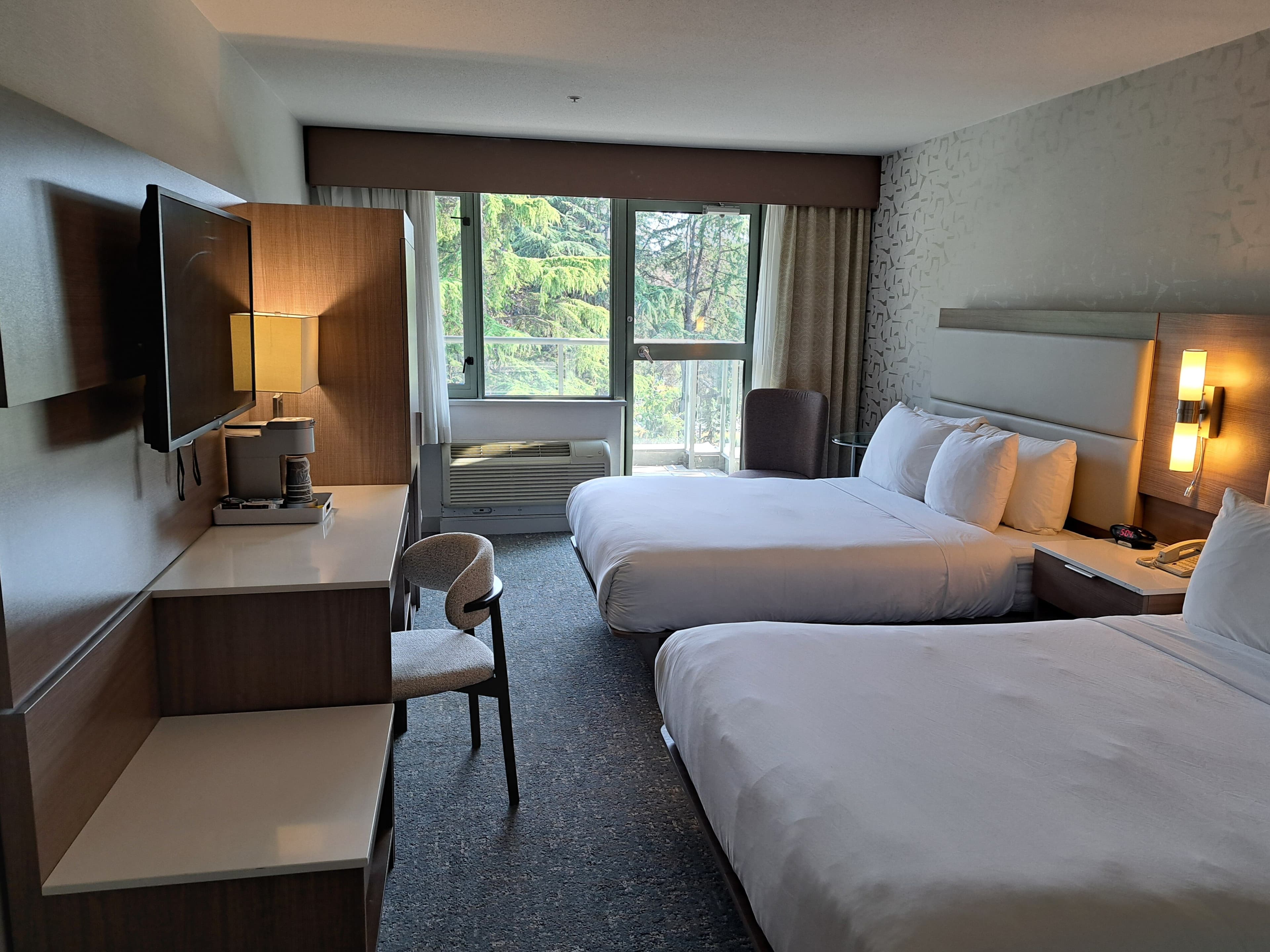 Comfort Hotel Vancouver Airport — 13