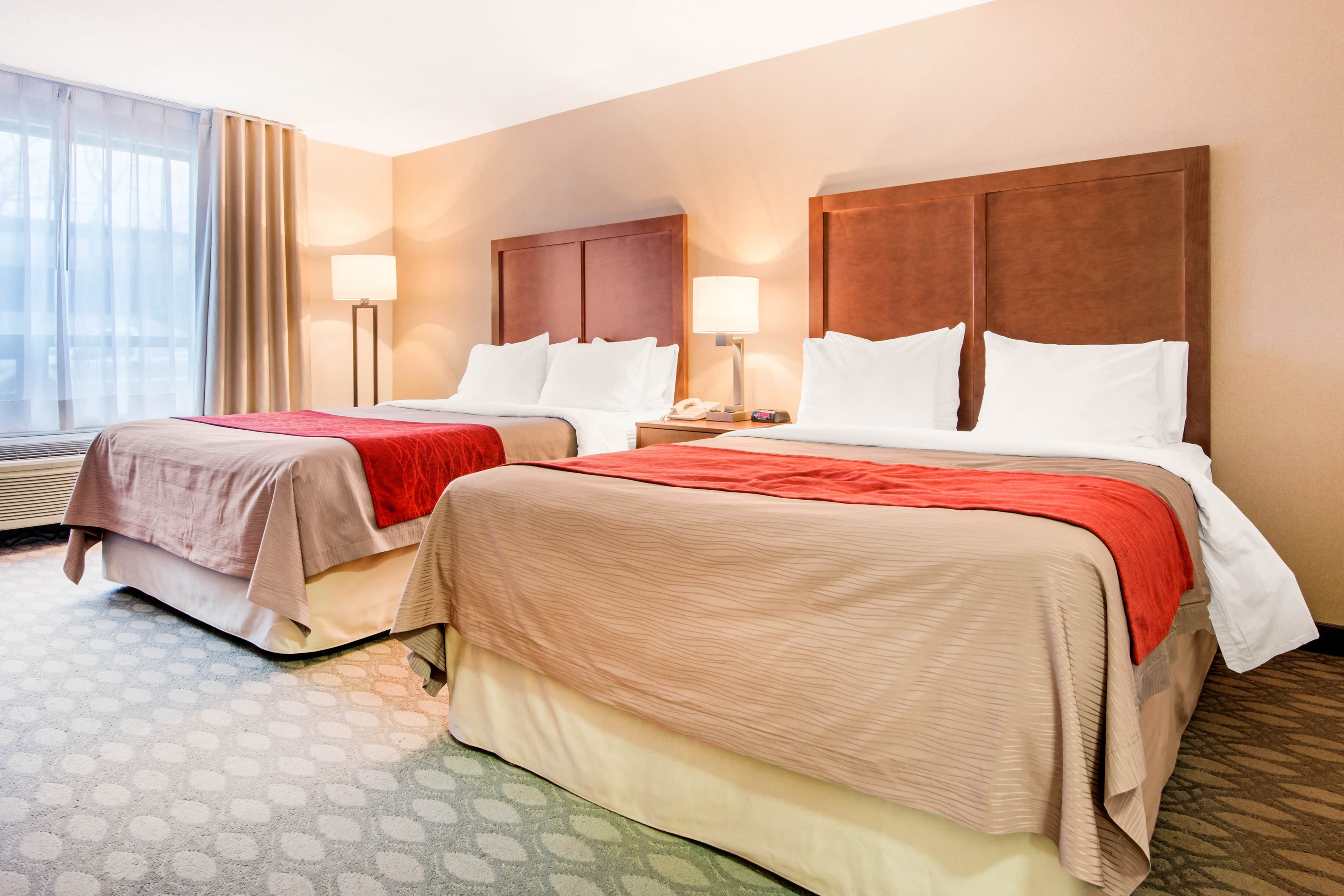 Comfort Inn Fallsview - Image 2
