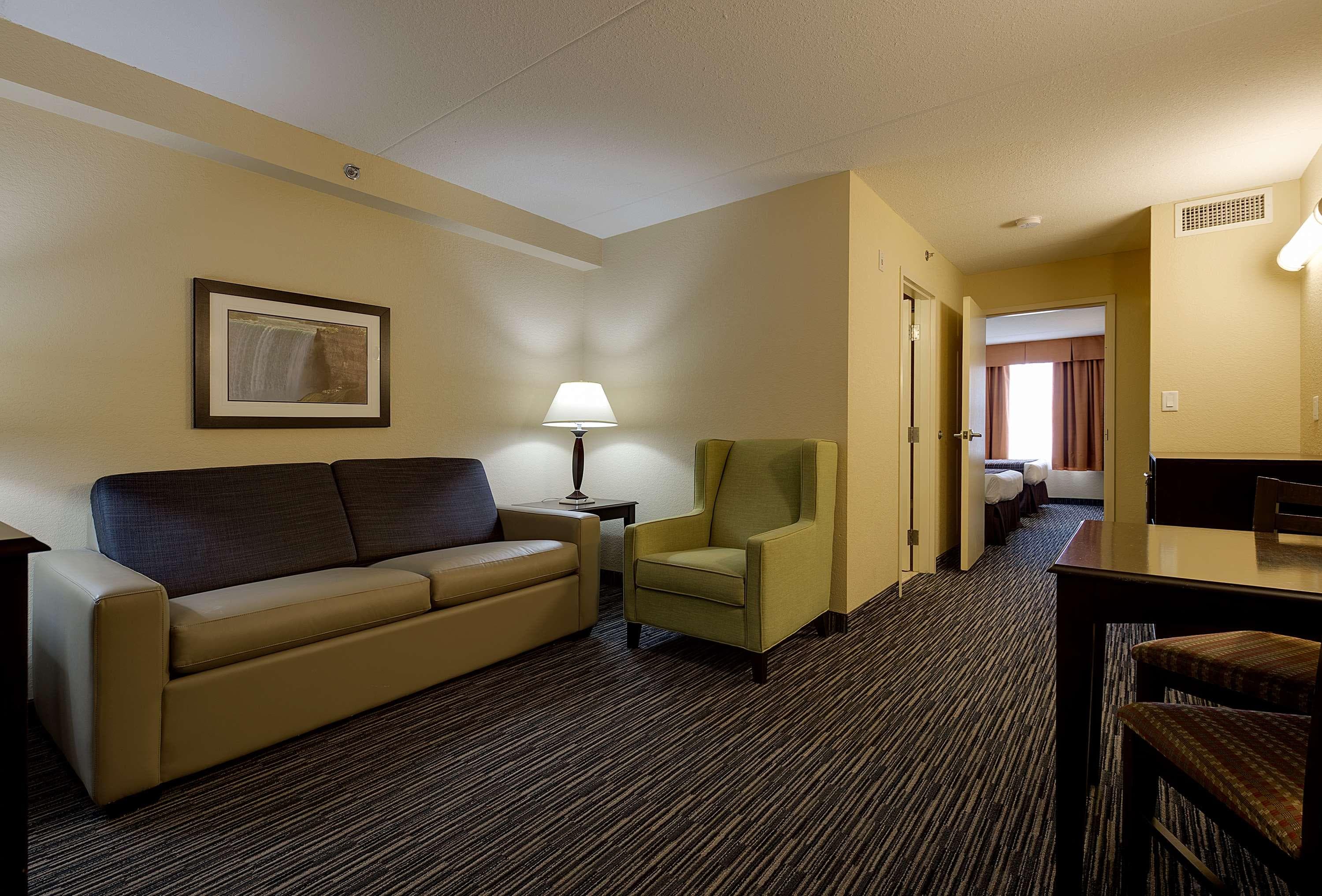 Country Inn & Suites by Radisson, Niagara Falls, ON — 9