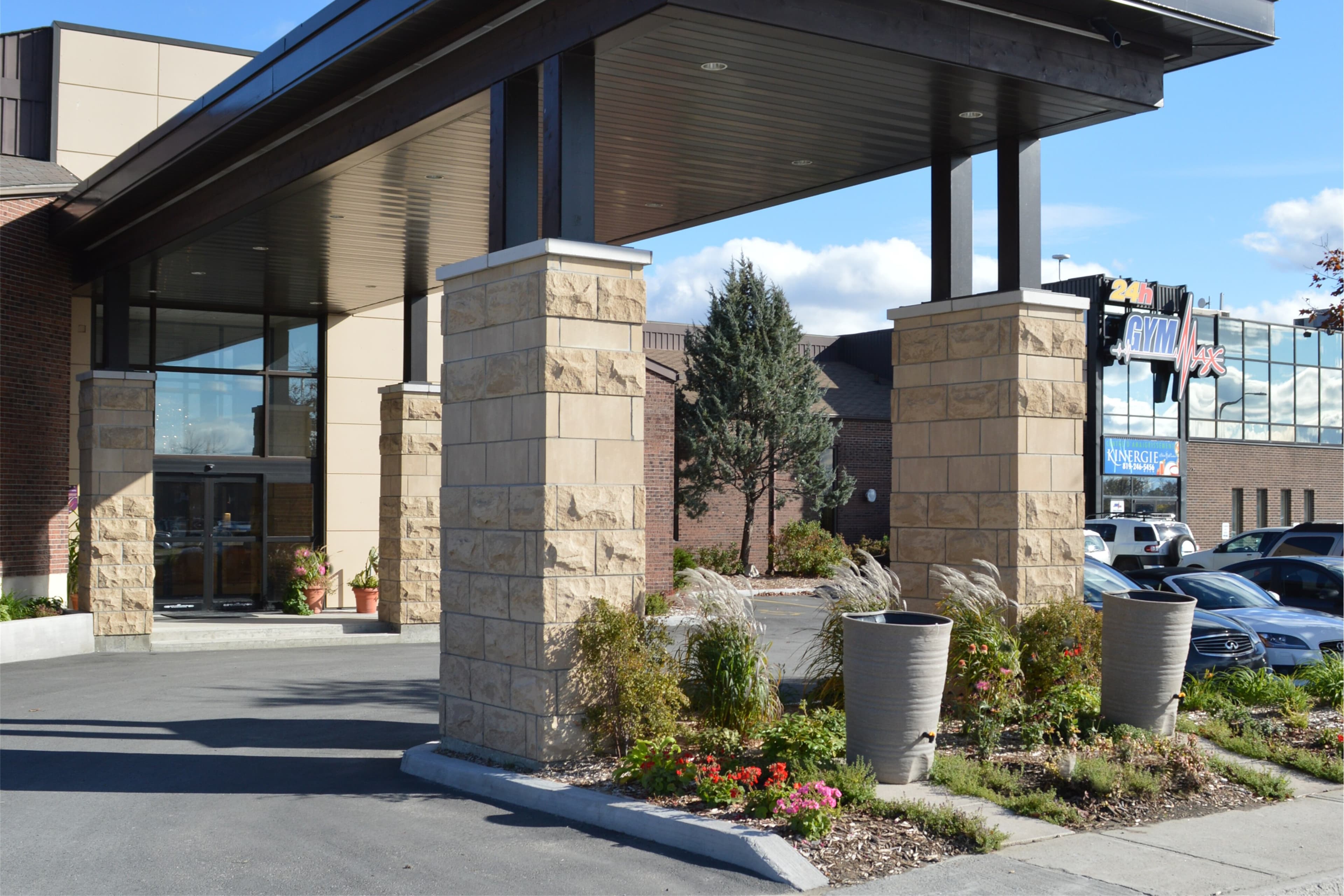 Quality Inn & Suites - Image 1