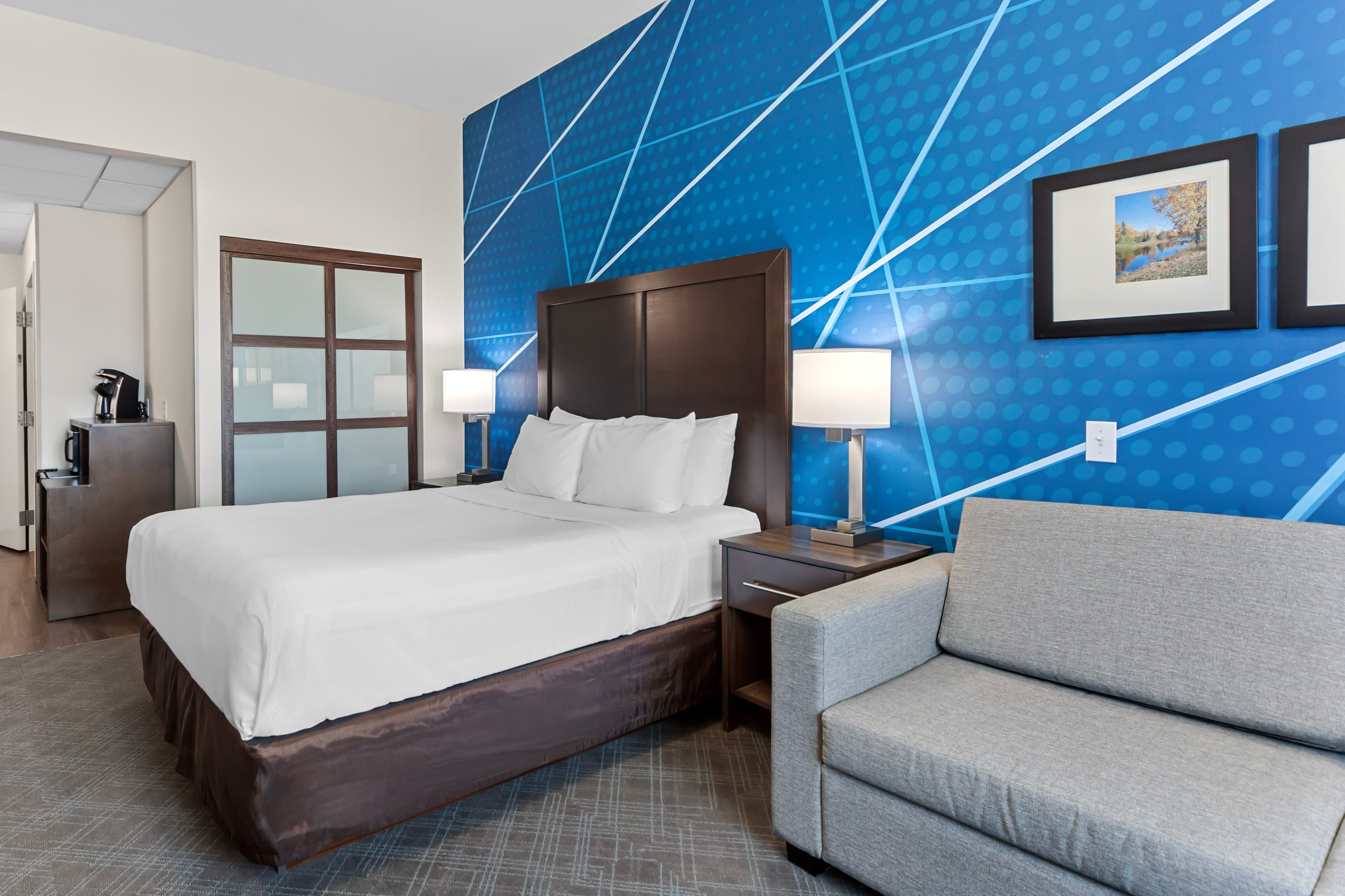Comfort Inn & Suites — 2