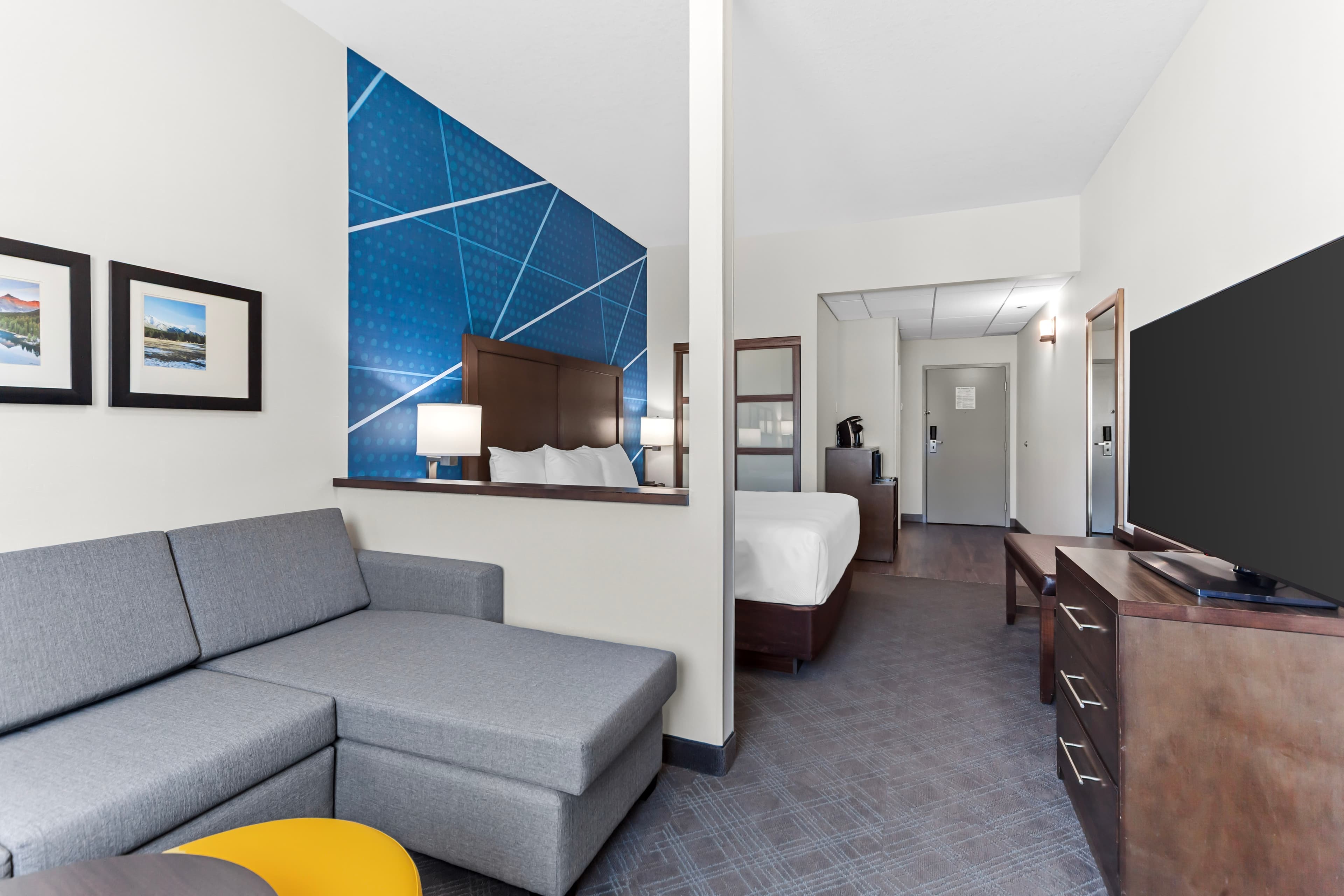 Comfort Inn & Suites — 11