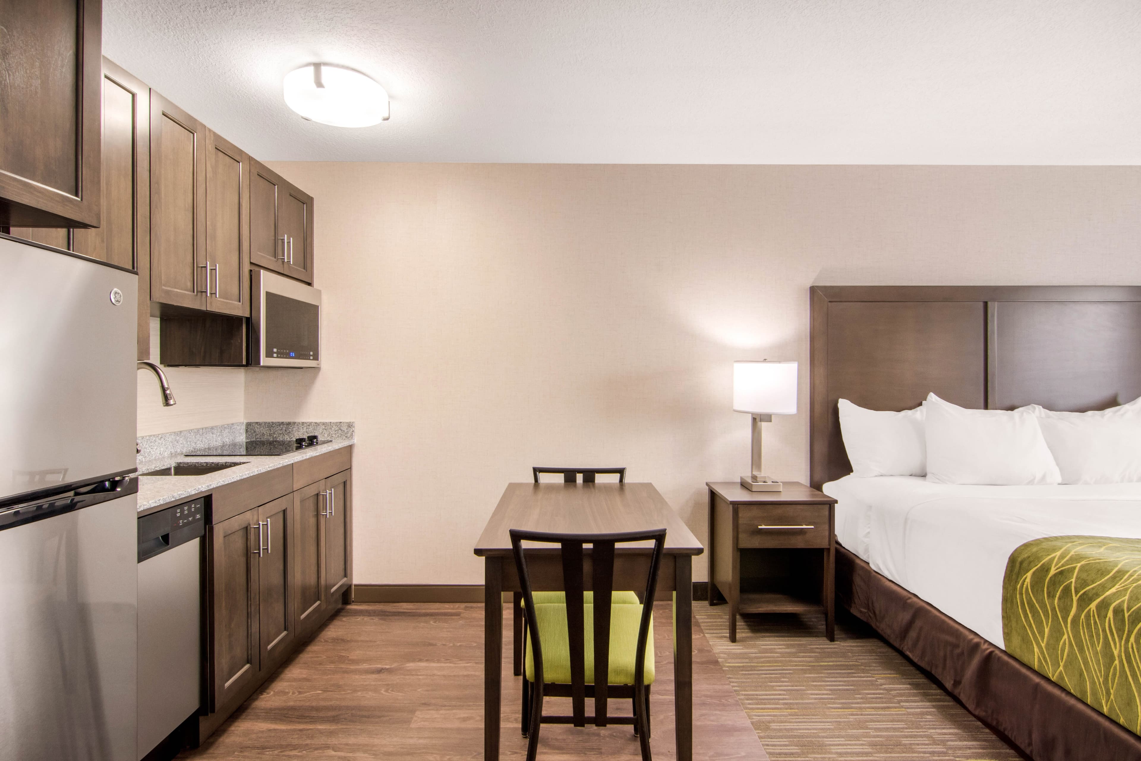 Comfort Inn & Suites — 14