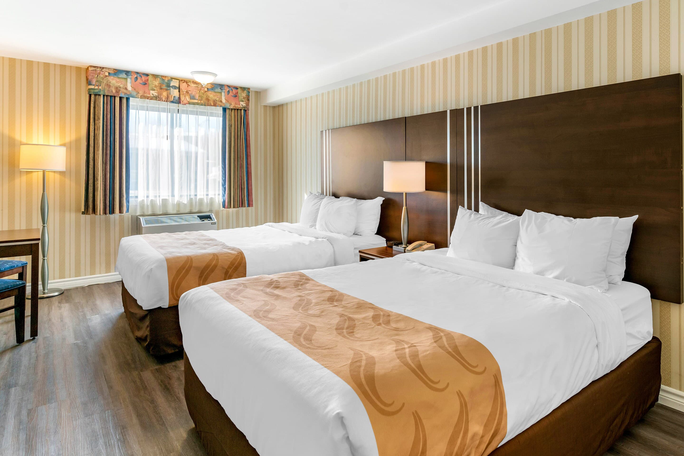 Quality Hotel & Suites — 9