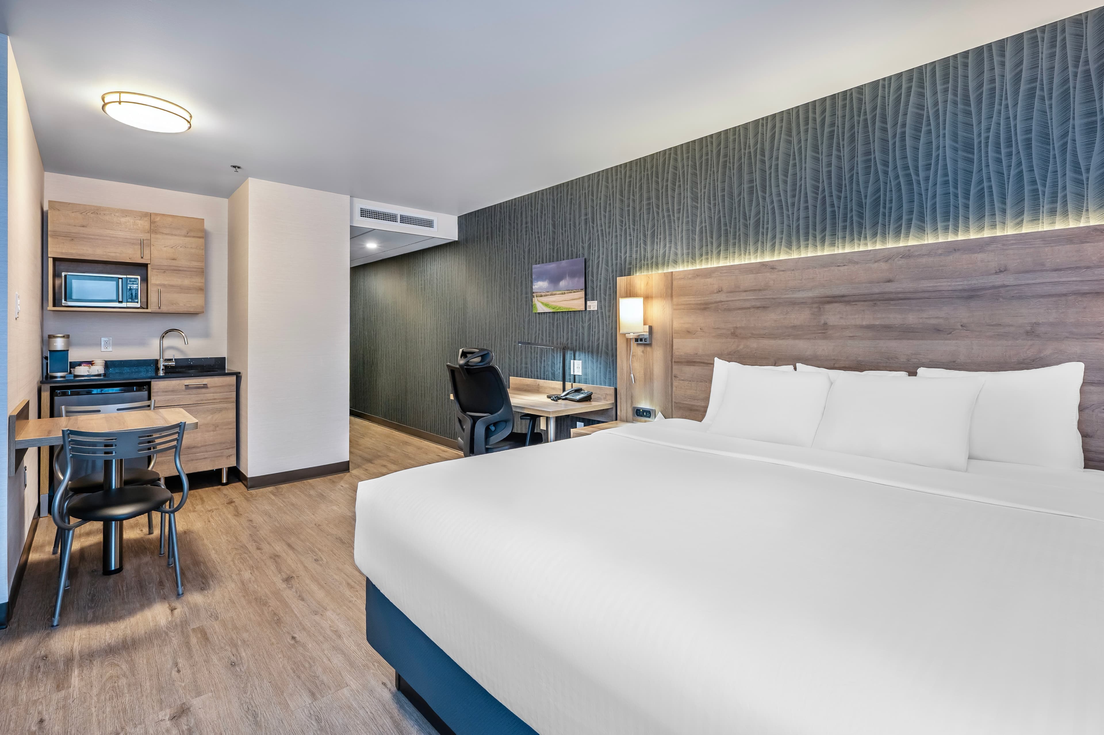 Quality Suites - Image 4