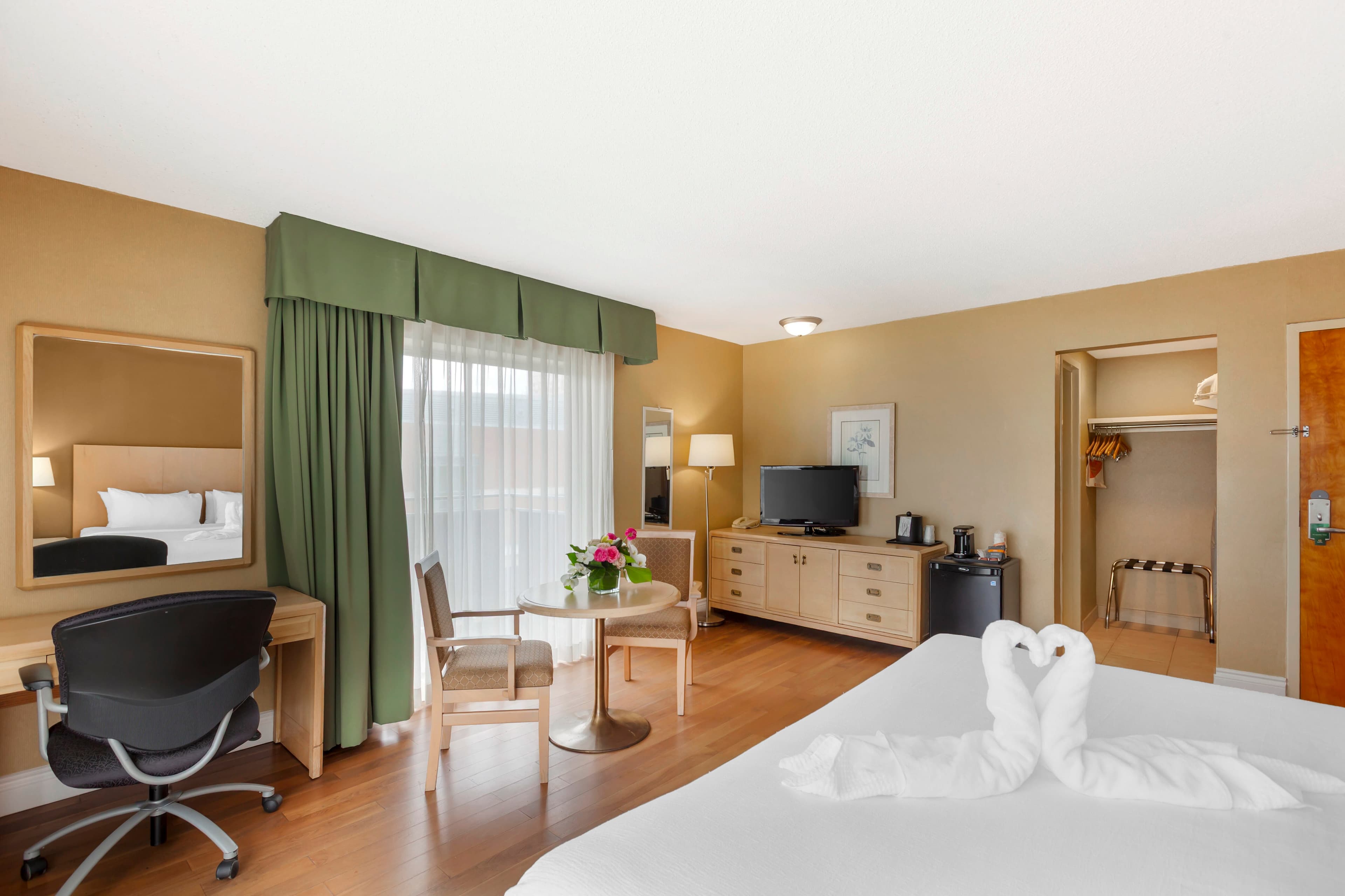 Quality Hotel Fallsview Cascade — 8