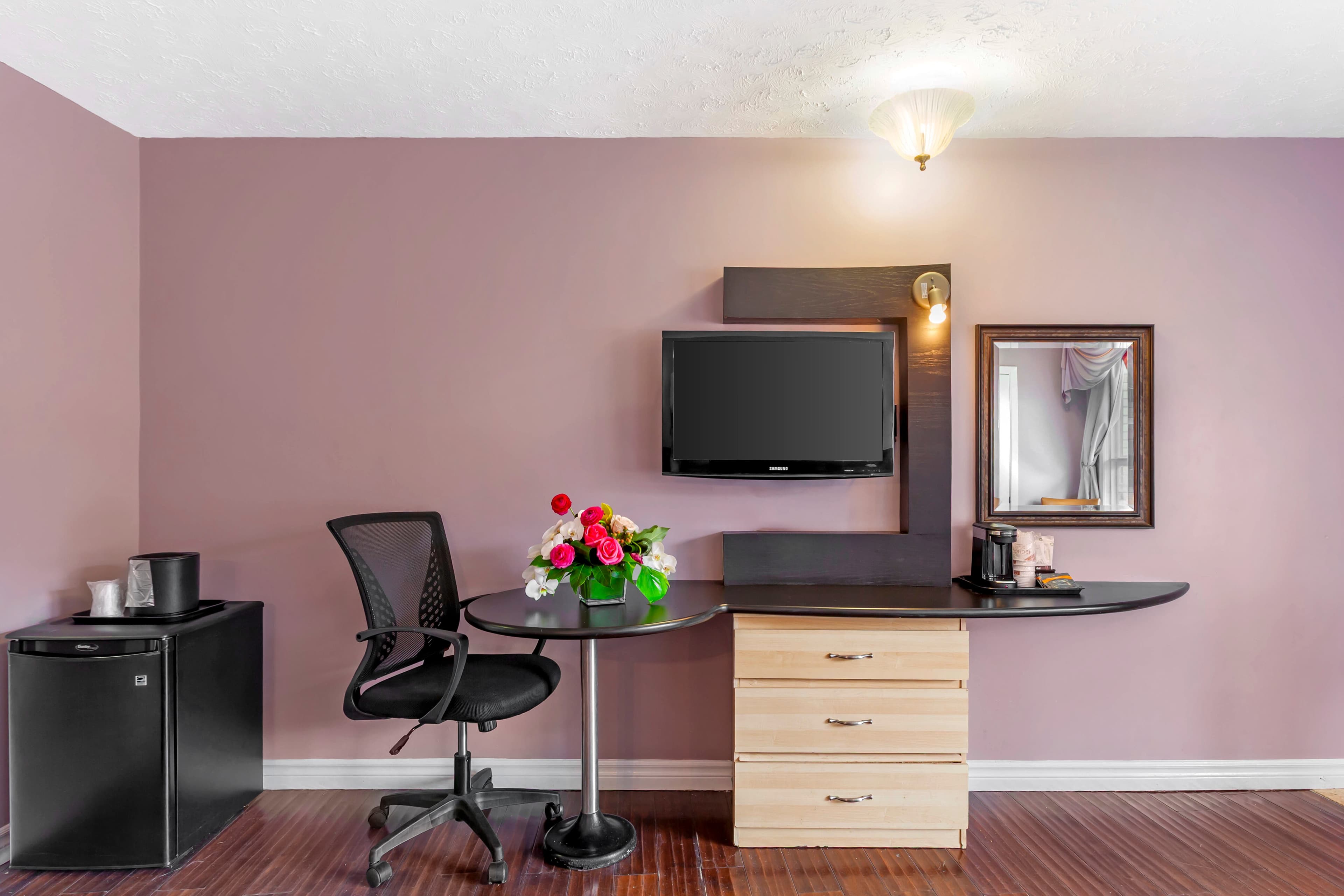 Quality Hotel Fallsview Cascade - Image 4