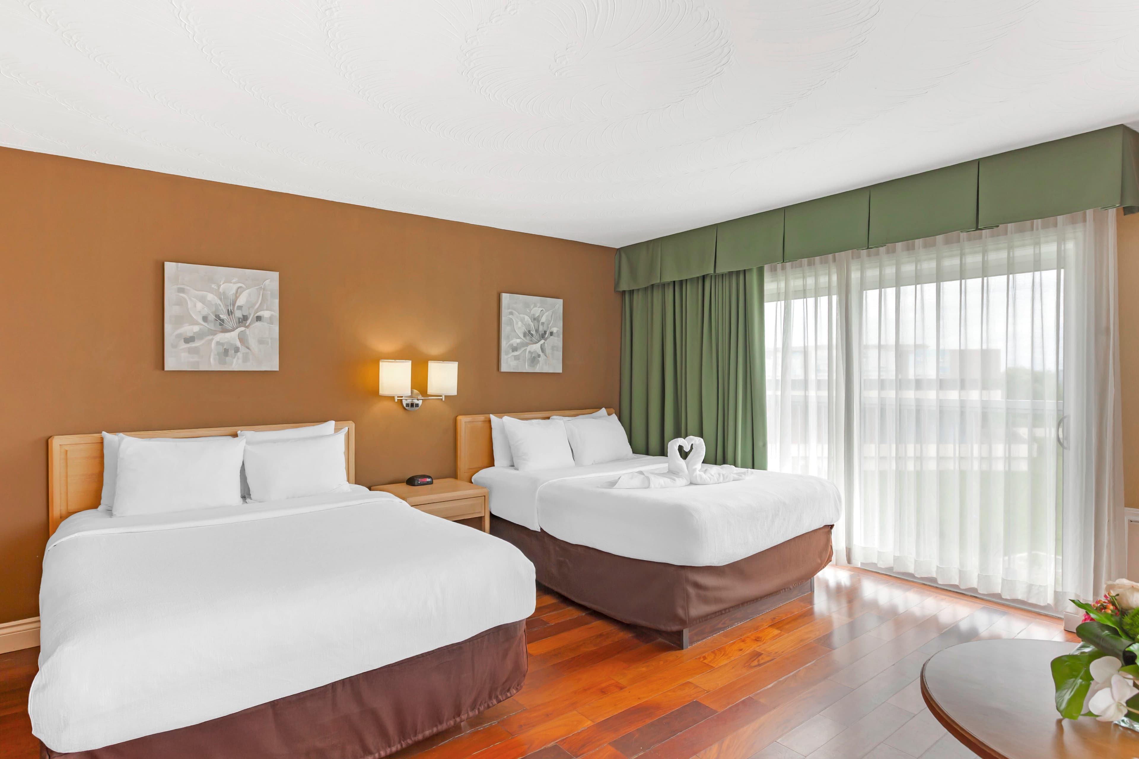 Quality Hotel Fallsview Cascade — 20