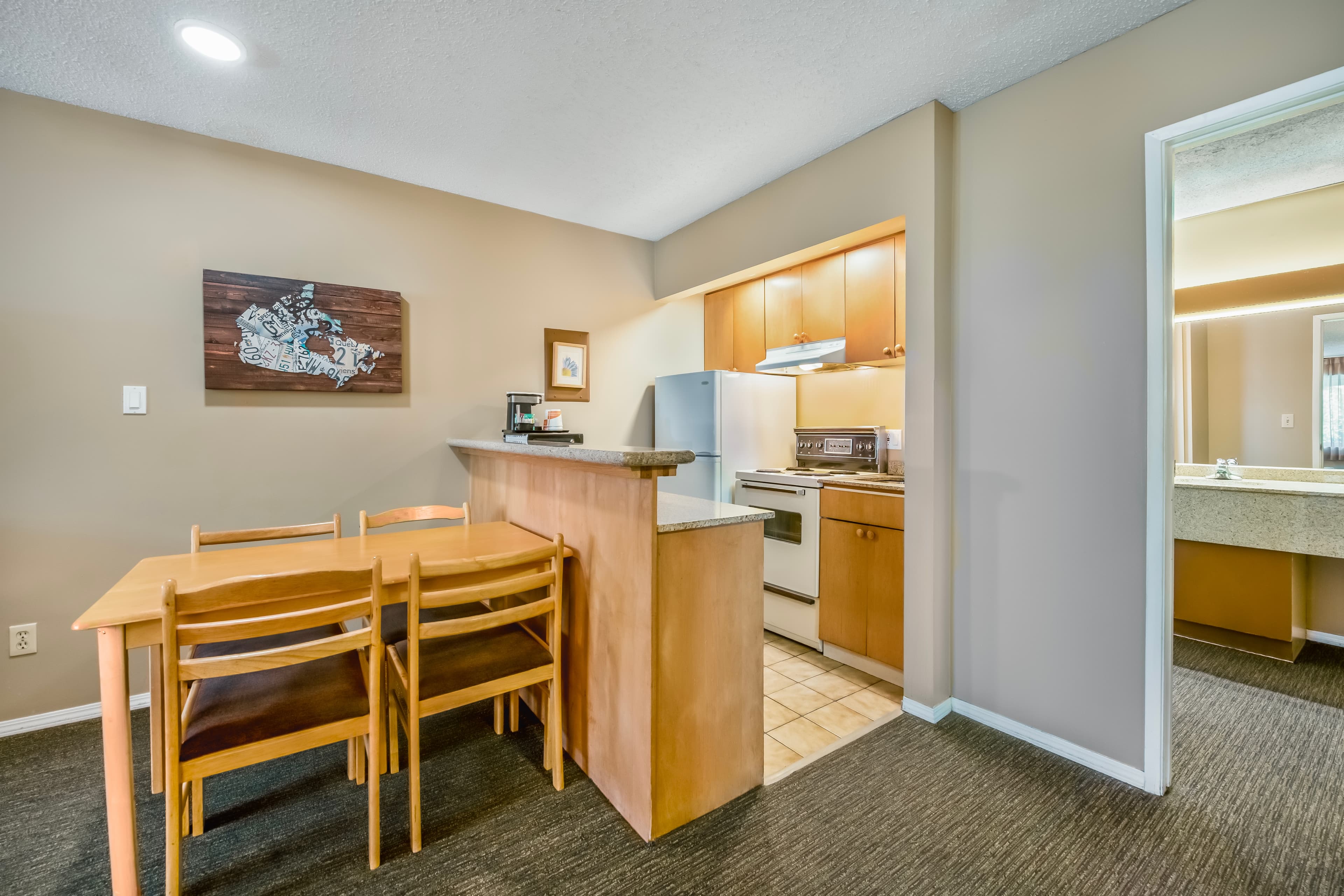 Econo Lodge Inn & Suites — 34