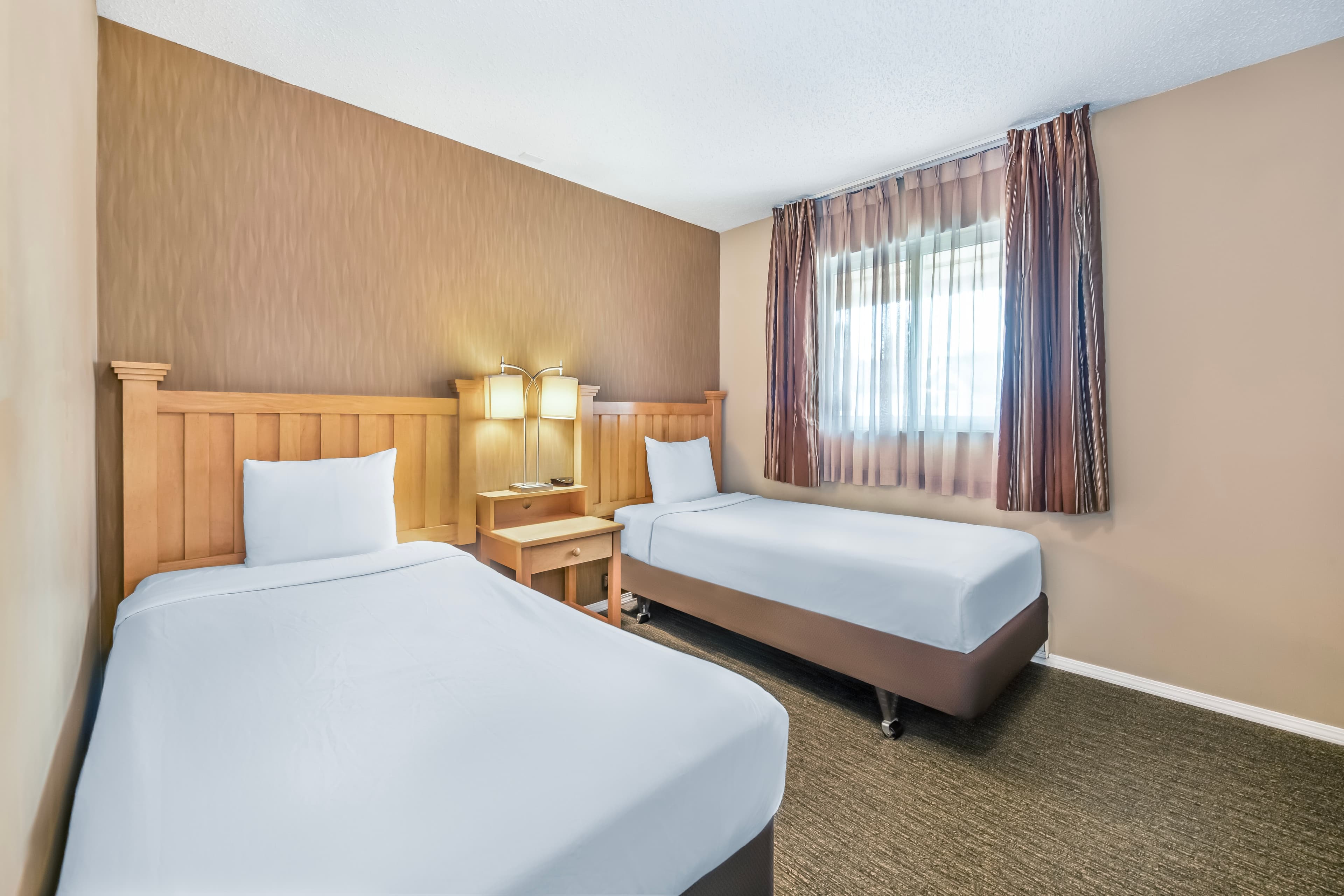 Econo Lodge Inn & Suites — 35