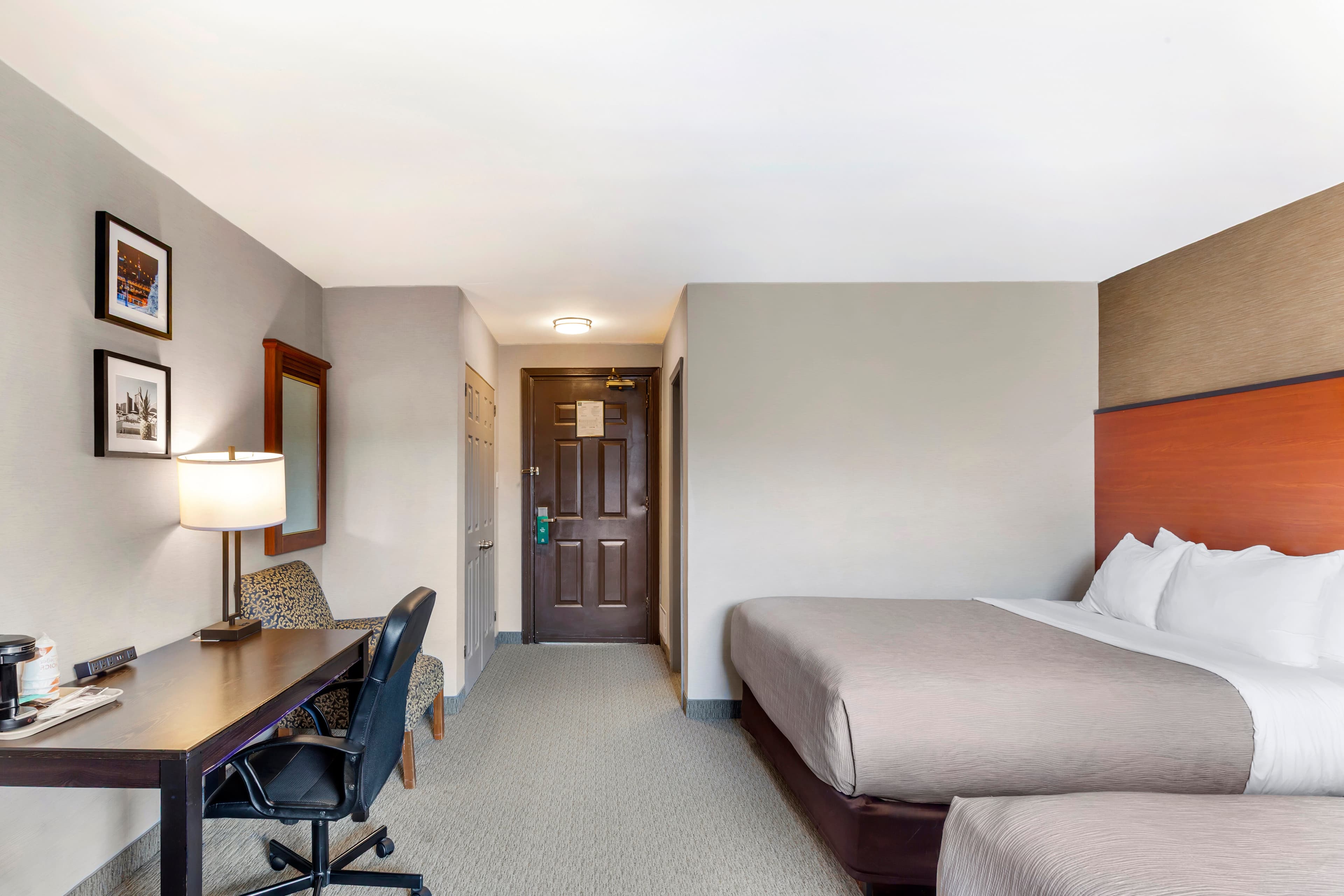 Quality Inn Toronto Airport - Image 3